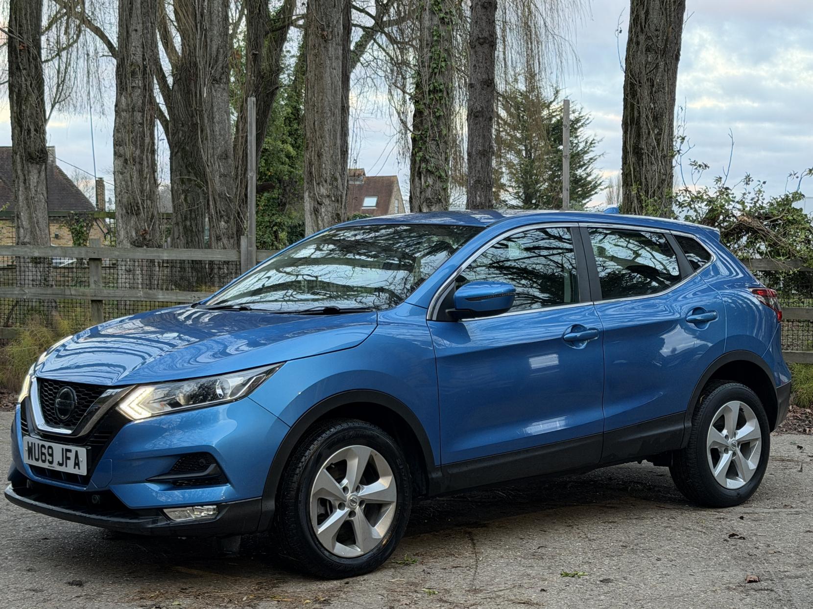 Nissan Qashqai 1.3 DIG-T Acenta Premium SUV 5dr Petrol Manual Euro 6 (s/s) (140 ps)