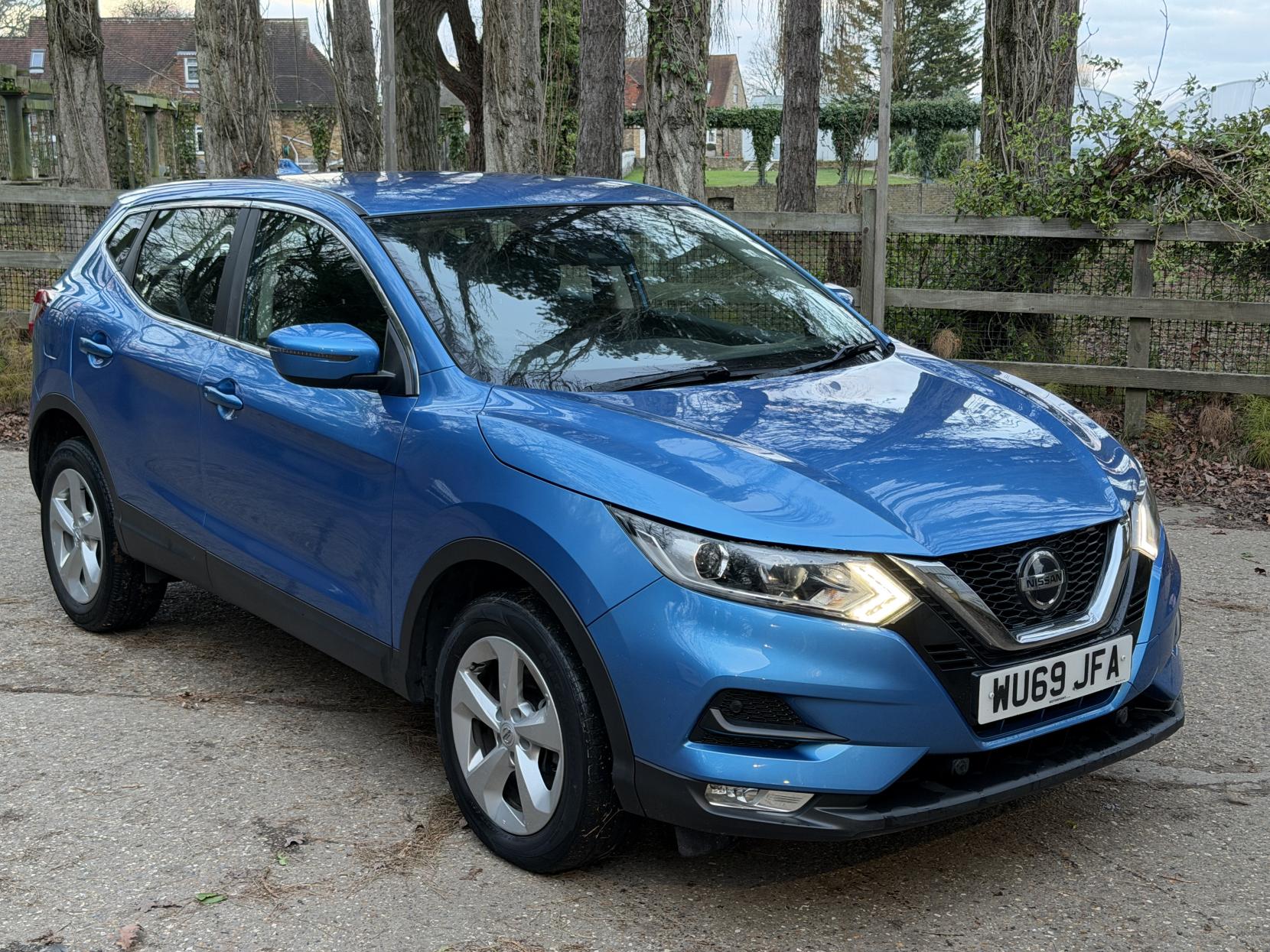 Nissan Qashqai 1.3 DIG-T Acenta Premium SUV 5dr Petrol Manual Euro 6 (s/s) (140 ps)