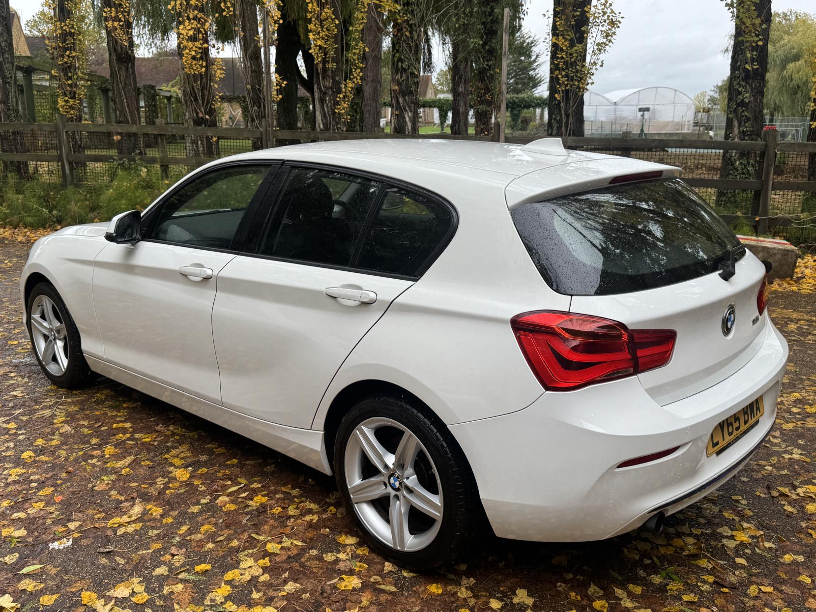 BMW 1 Series 1.5 118i Sport Hatchback 5dr Petrol Manual Euro 6 (s/s) (136 ps)