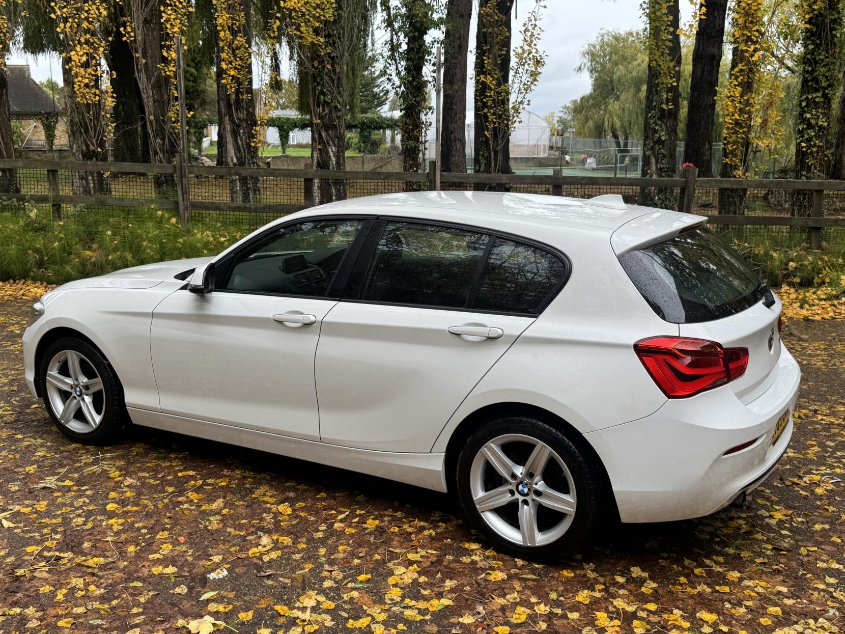 BMW 1 Series 1.5 118i Sport Hatchback 5dr Petrol Manual Euro 6 (s/s) (136 ps)
