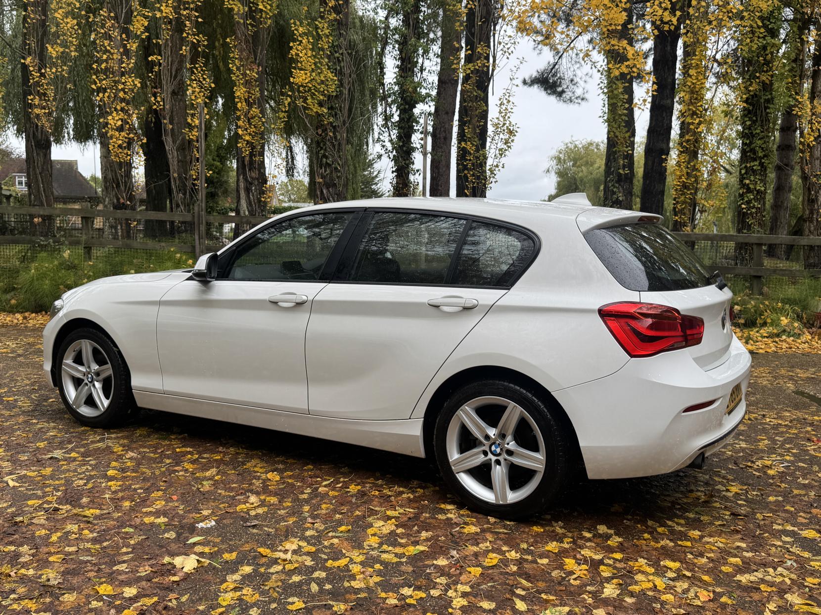BMW 1 Series 1.5 118i Sport Hatchback 5dr Petrol Manual Euro 6 (s/s) (136 ps)