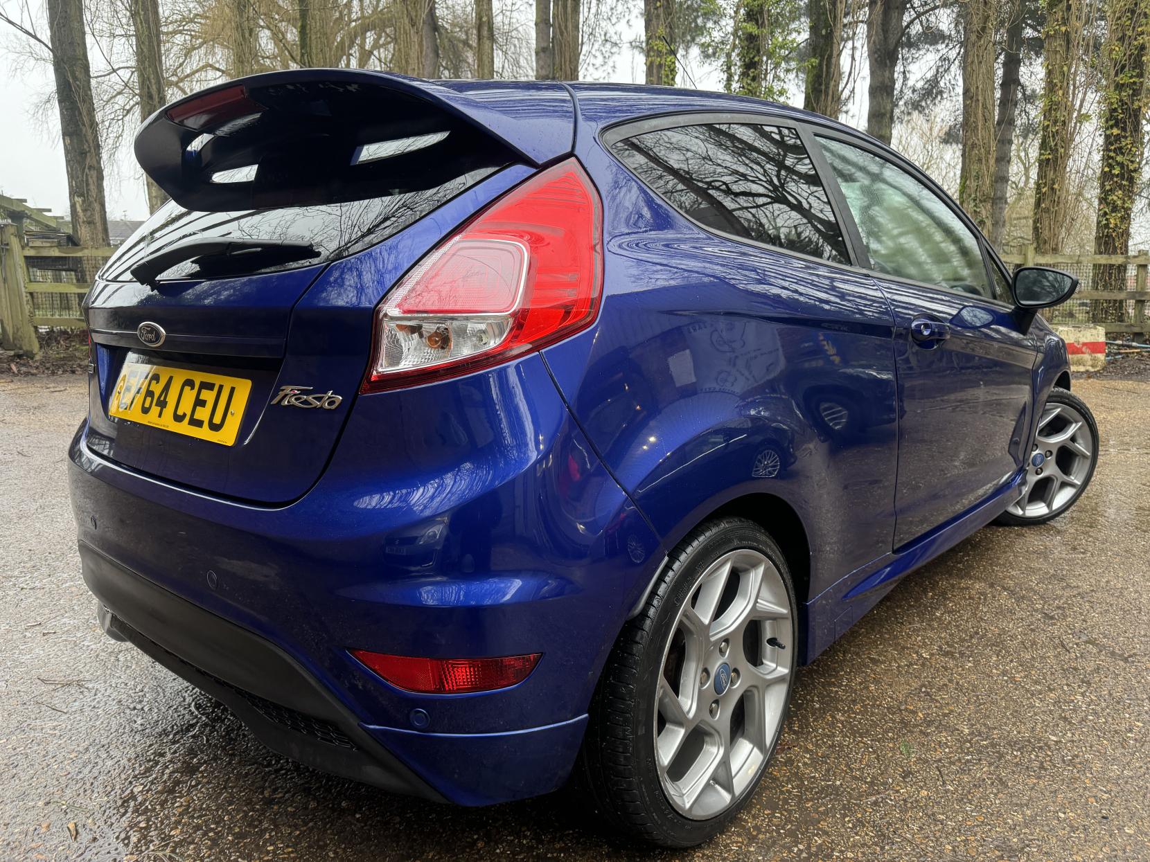 Ford Fiesta 1.0T EcoBoost Zetec S Hatchback 3dr Petrol Manual Euro 5 (s/s) (125 ps)