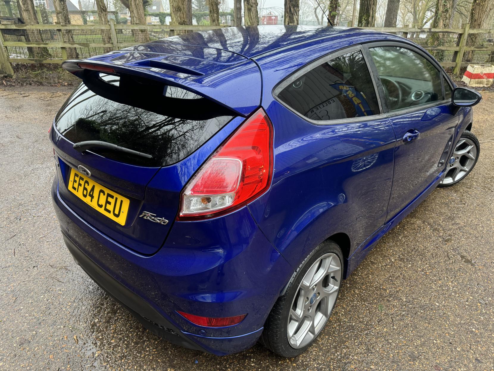 Ford Fiesta 1.0T EcoBoost Zetec S Hatchback 3dr Petrol Manual Euro 5 (s/s) (125 ps)