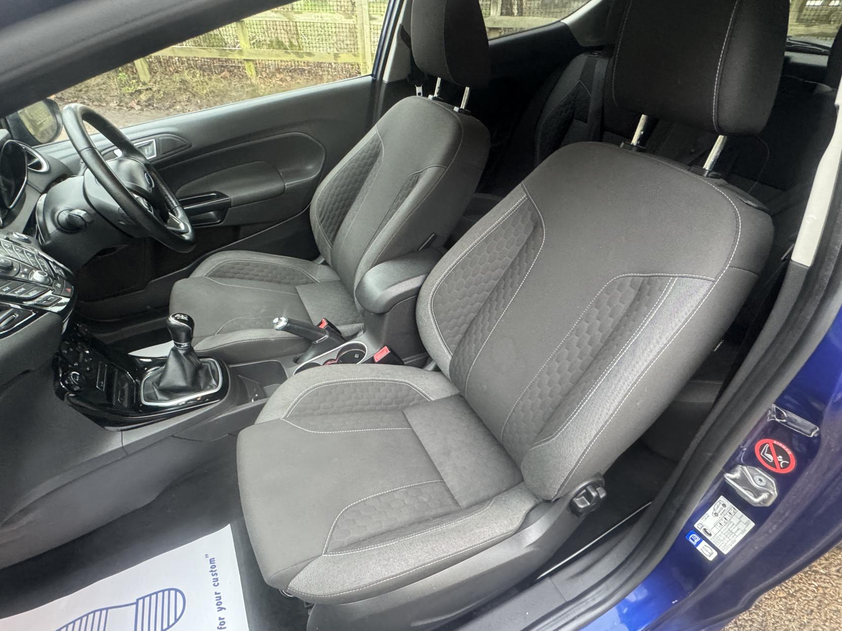 Ford Fiesta 1.0T EcoBoost Zetec S Hatchback 3dr Petrol Manual Euro 5 (s/s) (125 ps)