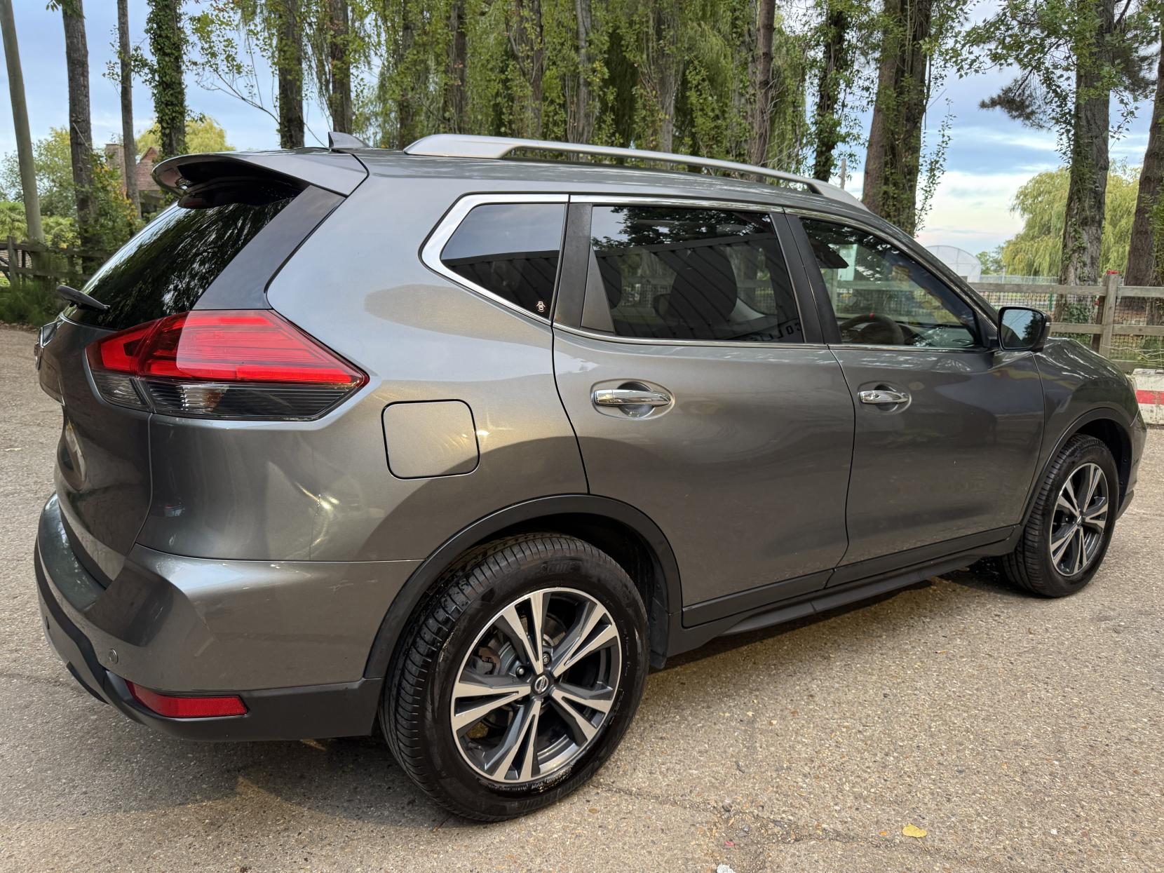 Nissan X-Trail 1.6 dCi N-Connecta SUV 5dr Diesel XTRON Euro 6 (s/s) (130 ps)
