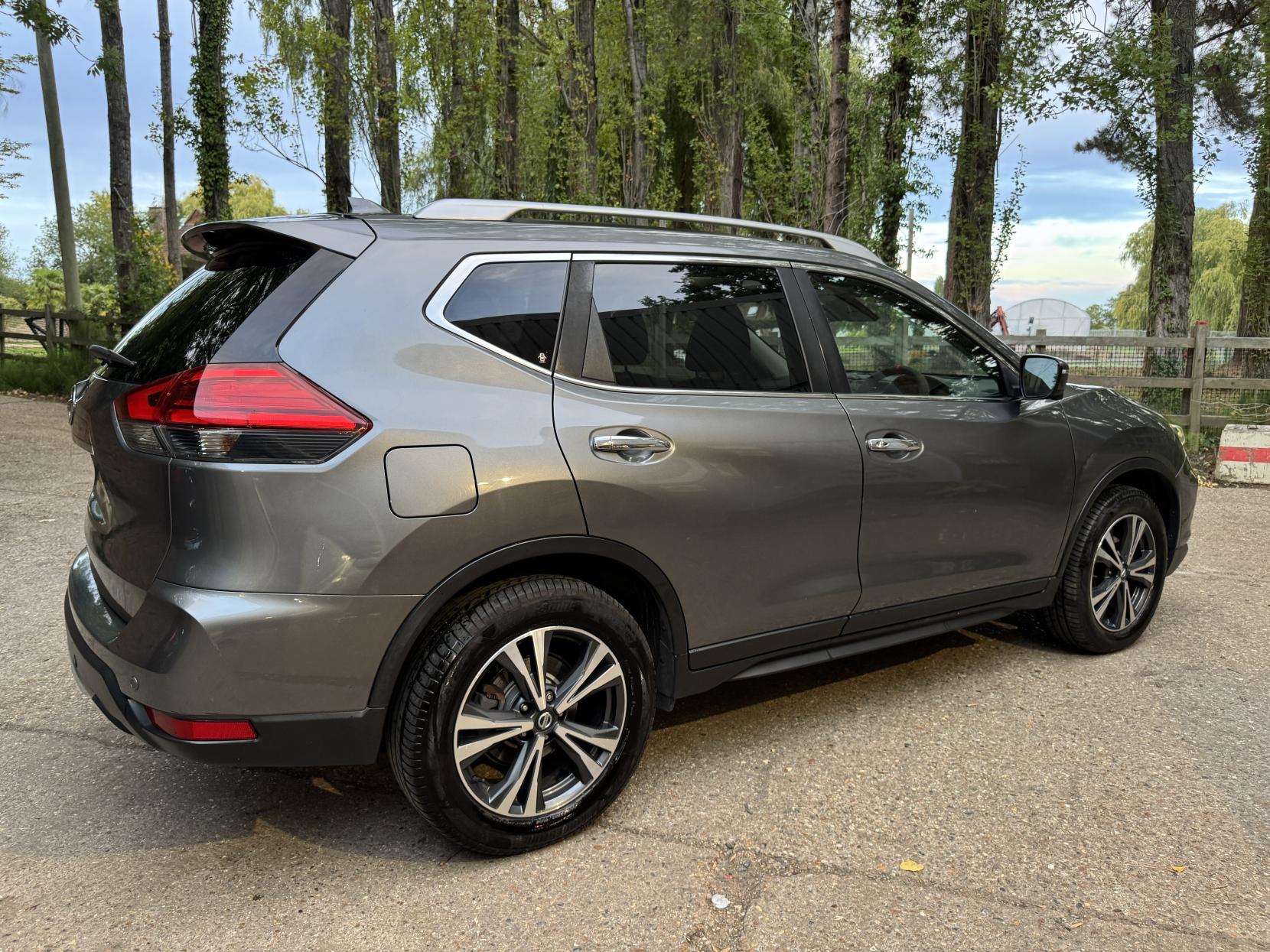 Nissan X-Trail 1.6 dCi N-Connecta SUV 5dr Diesel XTRON Euro 6 (s/s) (130 ps)