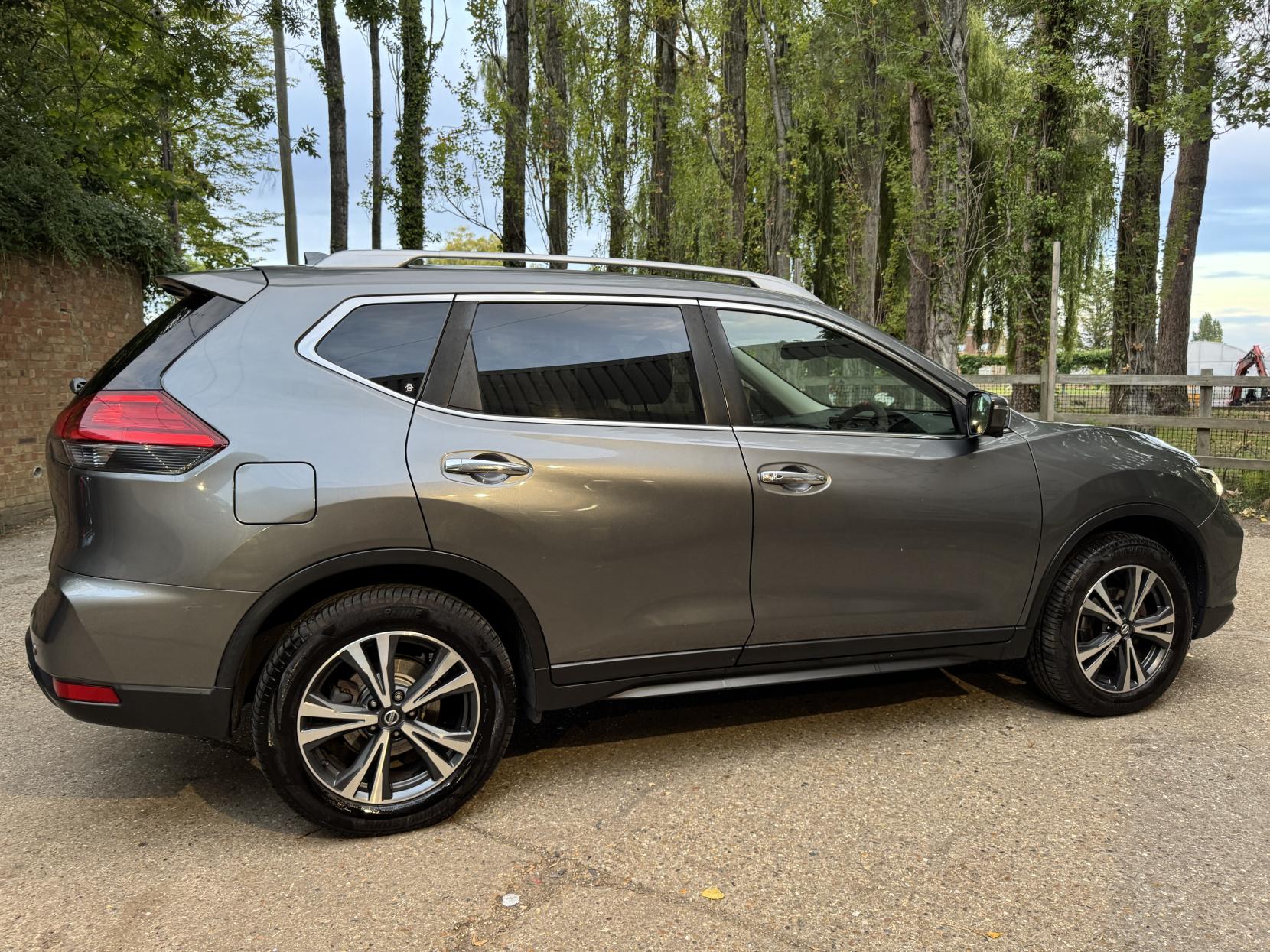 Nissan X-Trail 1.6 dCi N-Connecta SUV 5dr Diesel XTRON Euro 6 (s/s) (130 ps)
