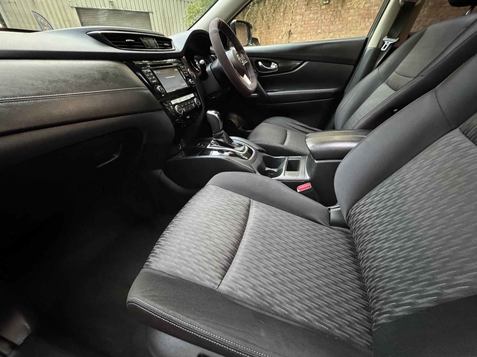 Nissan X-Trail 1.6 dCi N-Connecta SUV 5dr Diesel XTRON Euro 6 (s/s) (130 ps)