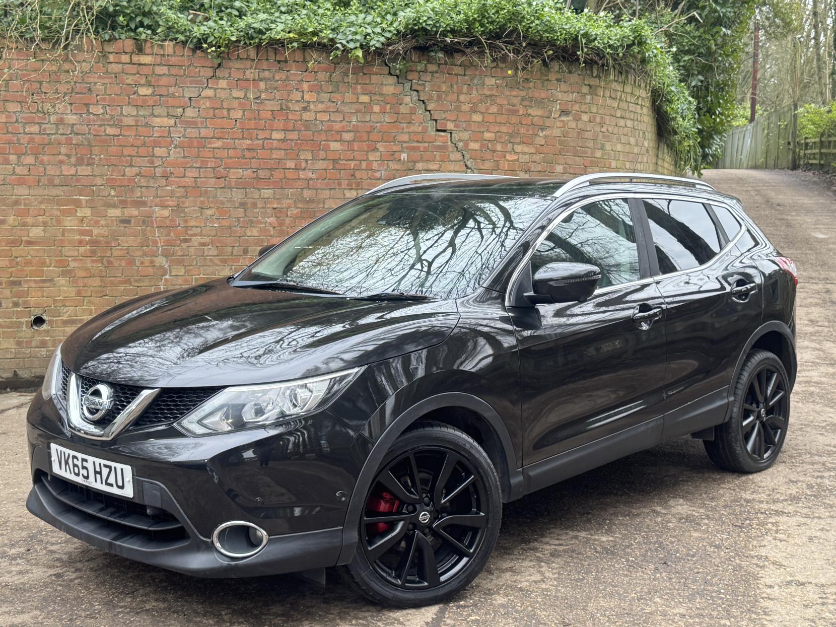 Nissan Qashqai 1.6 DIG-T Tekna SUV 5dr Petrol Manual 2WD Euro 6 (s/s) (163 ps)