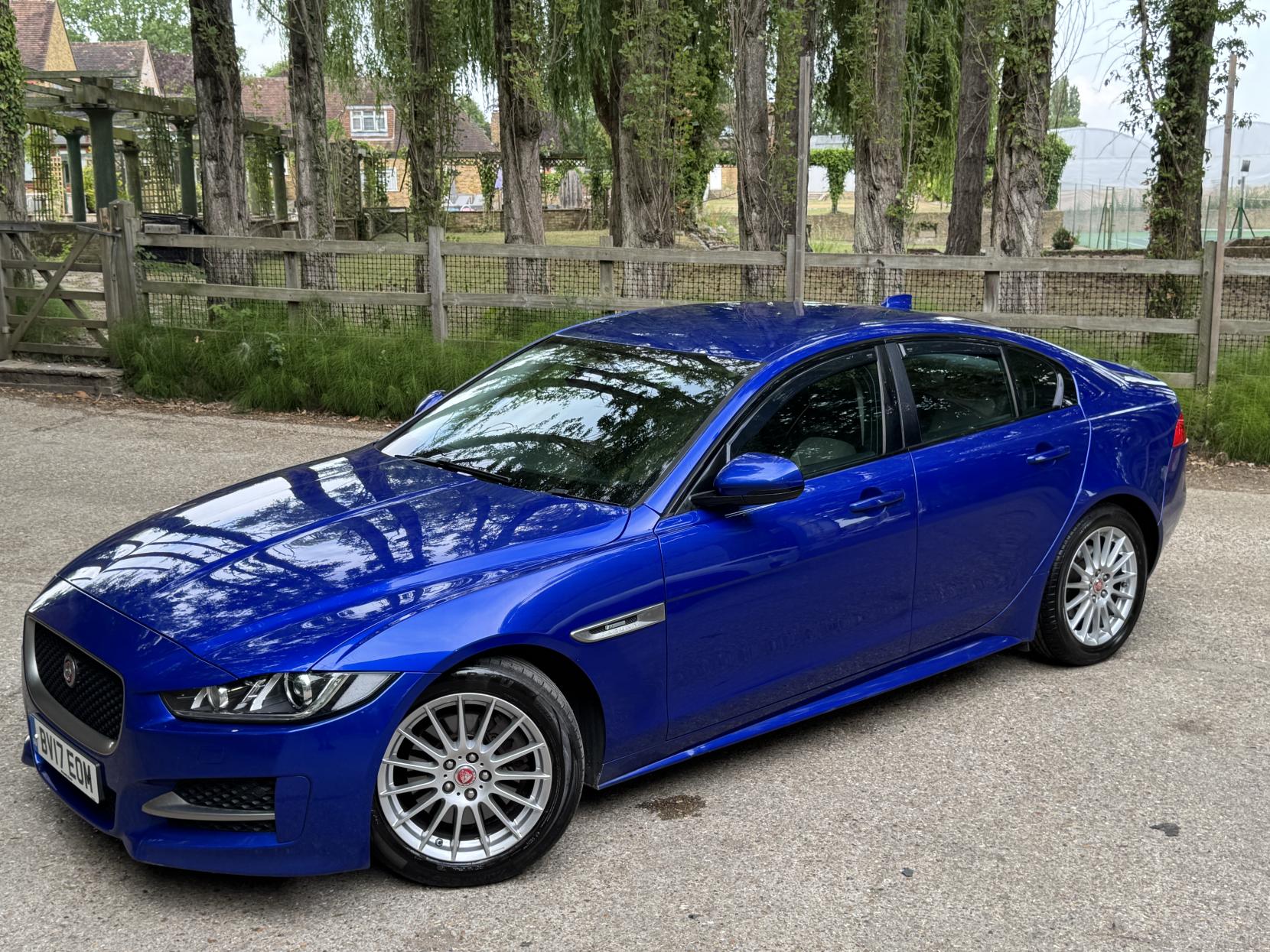 Jaguar XE 2.0d R-Sport Saloon 4dr Diesel Manual Euro 6 (s/s) (163 ps)