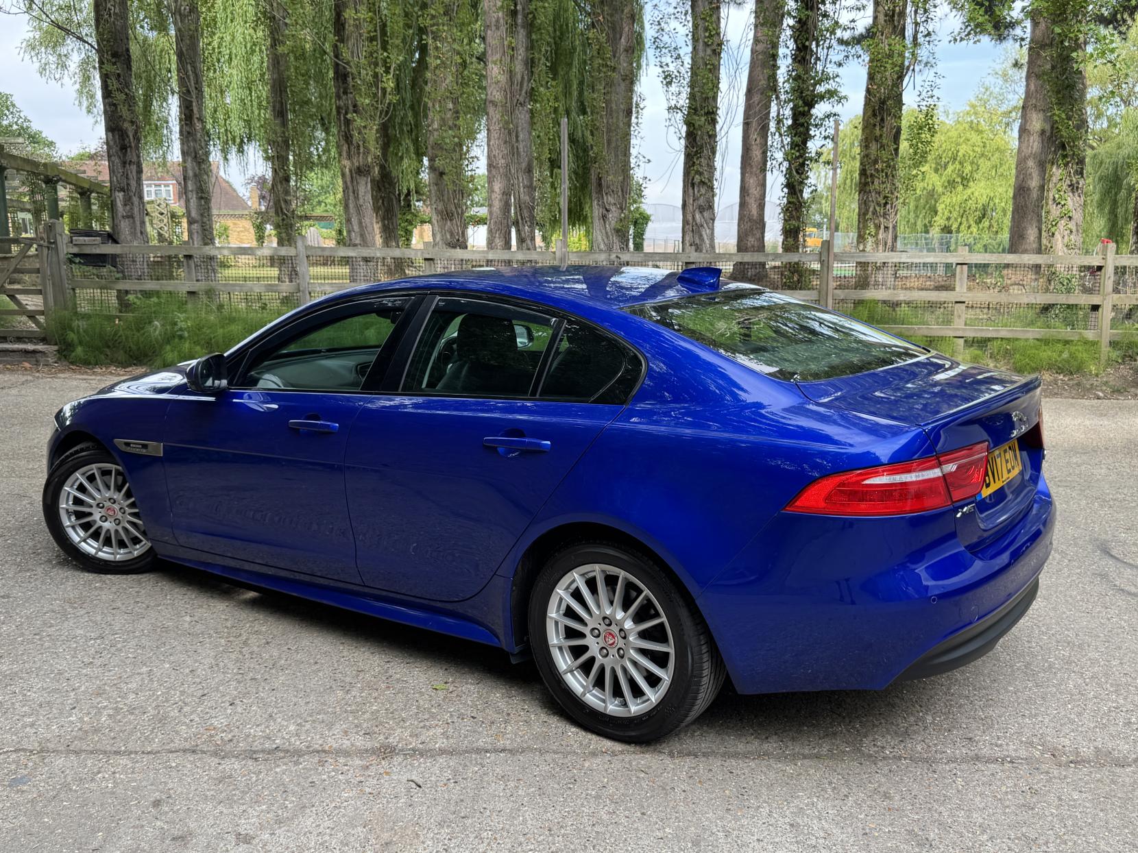 Jaguar XE 2.0d R-Sport Saloon 4dr Diesel Manual Euro 6 (s/s) (163 ps)