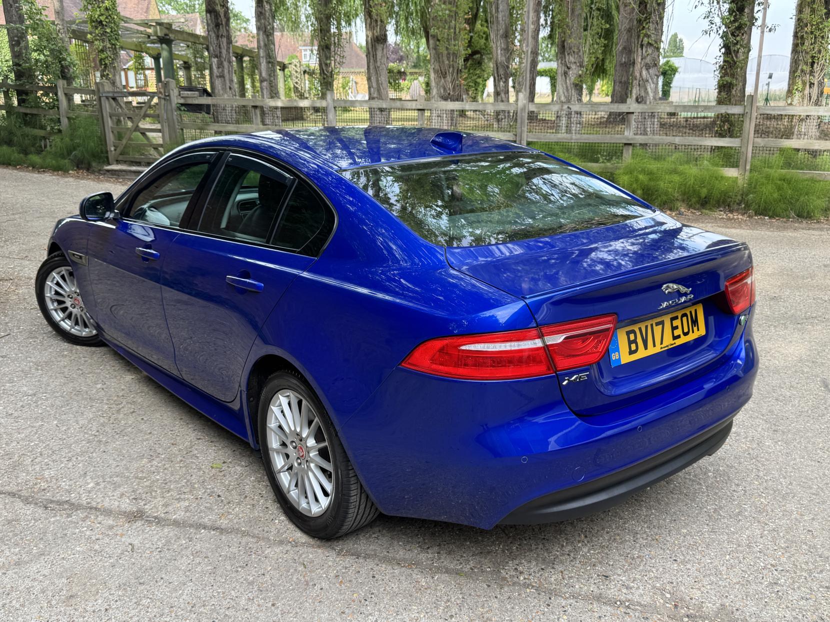 Jaguar XE 2.0d R-Sport Saloon 4dr Diesel Manual Euro 6 (s/s) (163 ps)