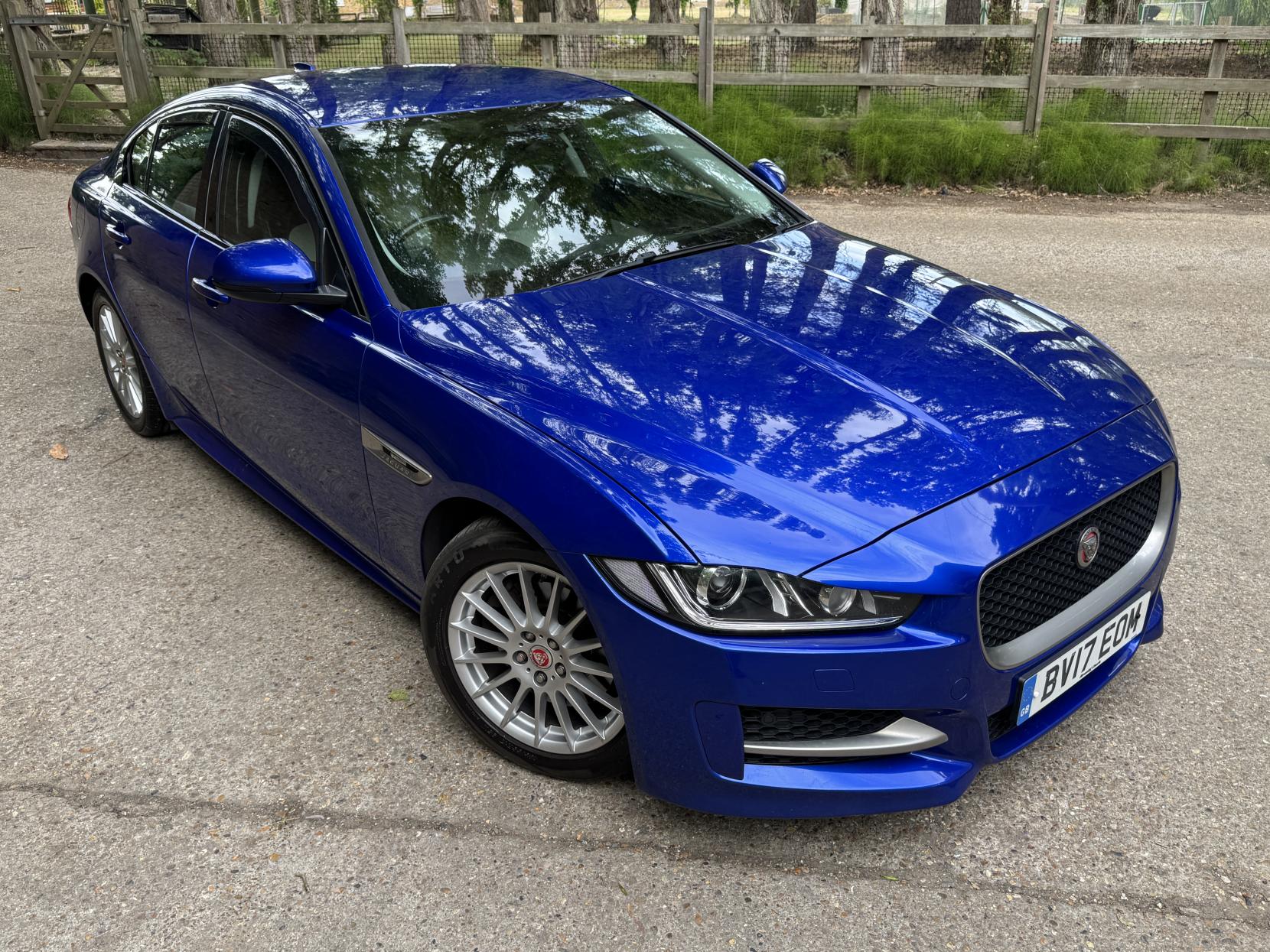 Jaguar XE 2.0d R-Sport Saloon 4dr Diesel Manual Euro 6 (s/s) (163 ps)