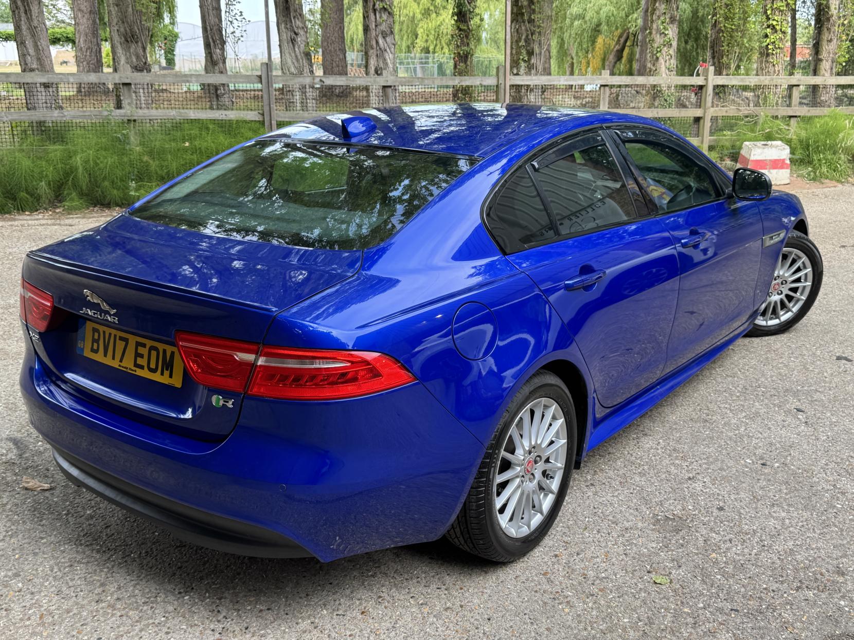 Jaguar XE 2.0d R-Sport Saloon 4dr Diesel Manual Euro 6 (s/s) (163 ps)