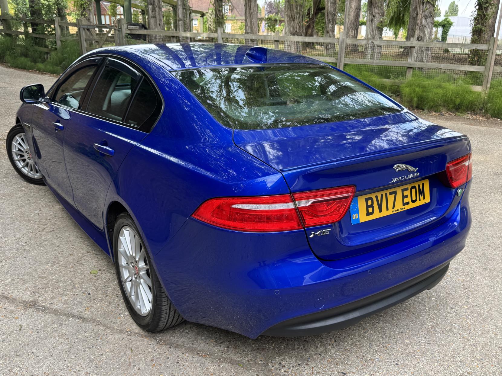 Jaguar XE 2.0d R-Sport Saloon 4dr Diesel Manual Euro 6 (s/s) (163 ps)