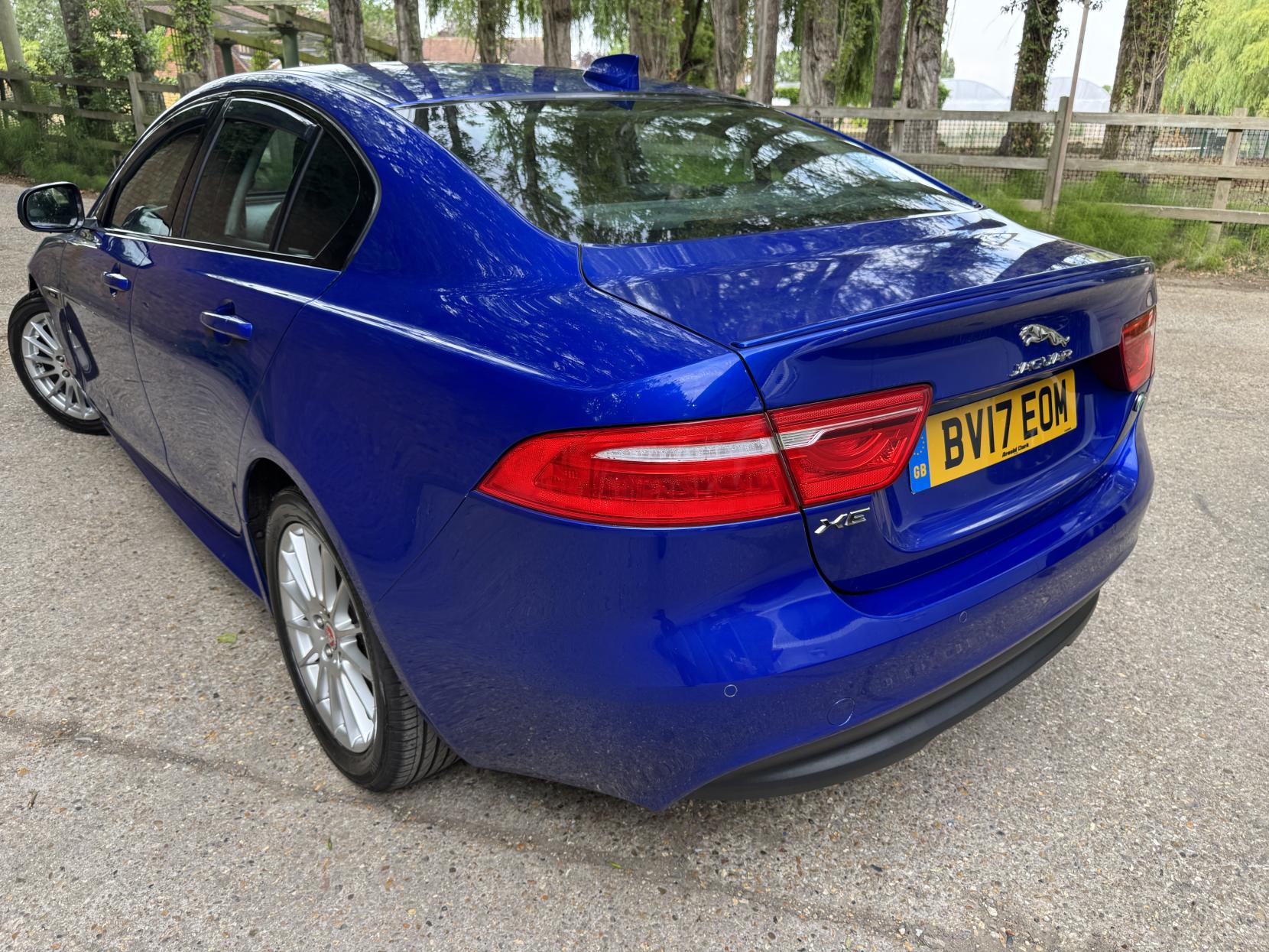 Jaguar XE 2.0d R-Sport Saloon 4dr Diesel Manual Euro 6 (s/s) (163 ps)