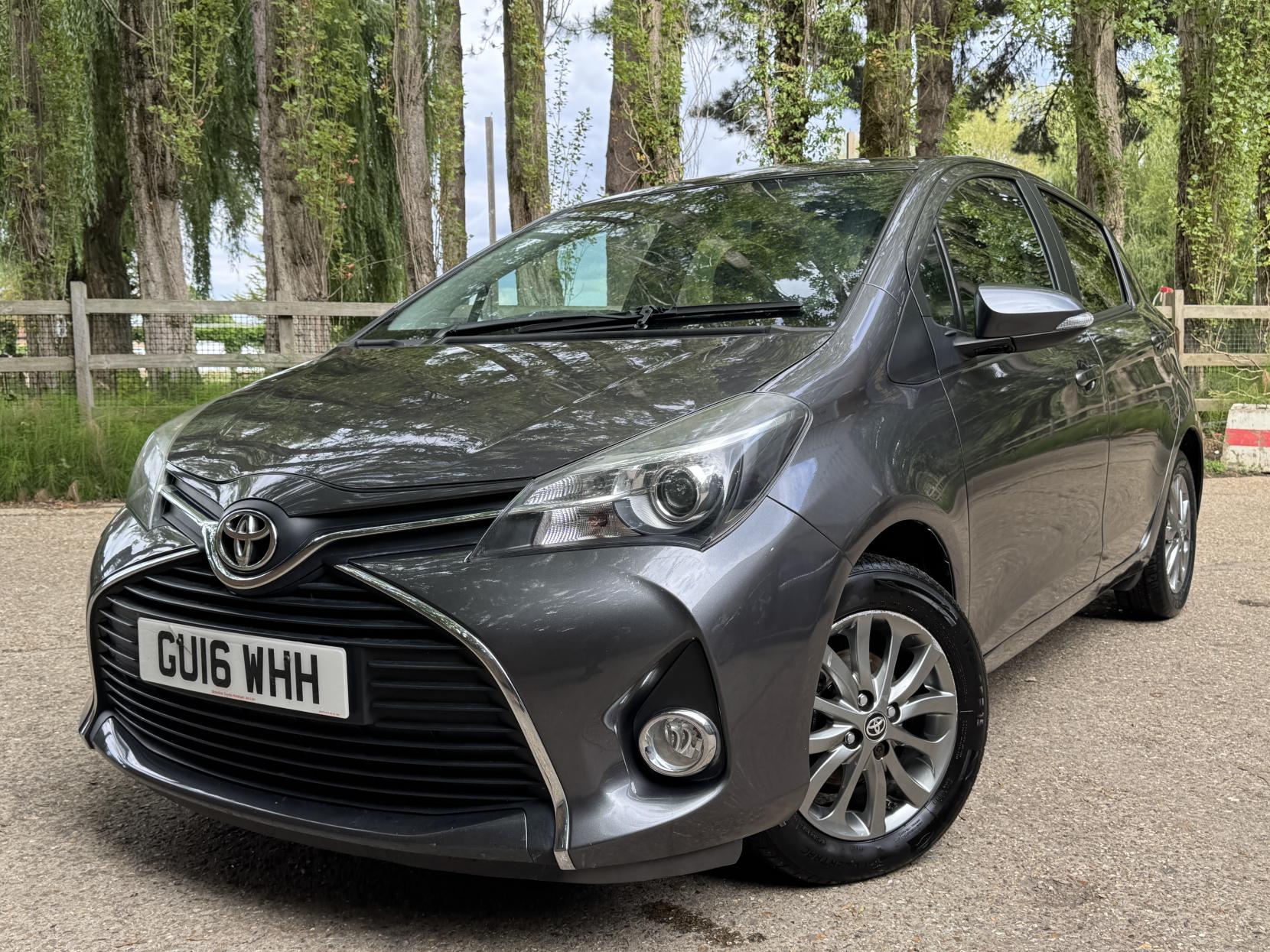 Toyota Yaris 1.33 Dual VVT-i Icon Hatchback 5dr Petrol Manual Euro 6 (99 ps)