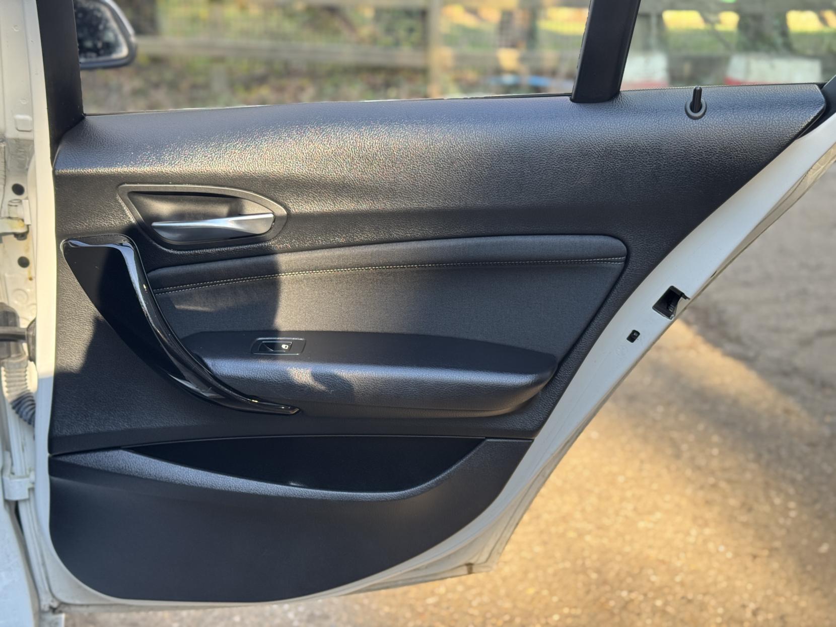 BMW 1 Series 1.5 118i Sport Hatchback 5dr Petrol Manual Euro 6 (s/s) (136 ps)