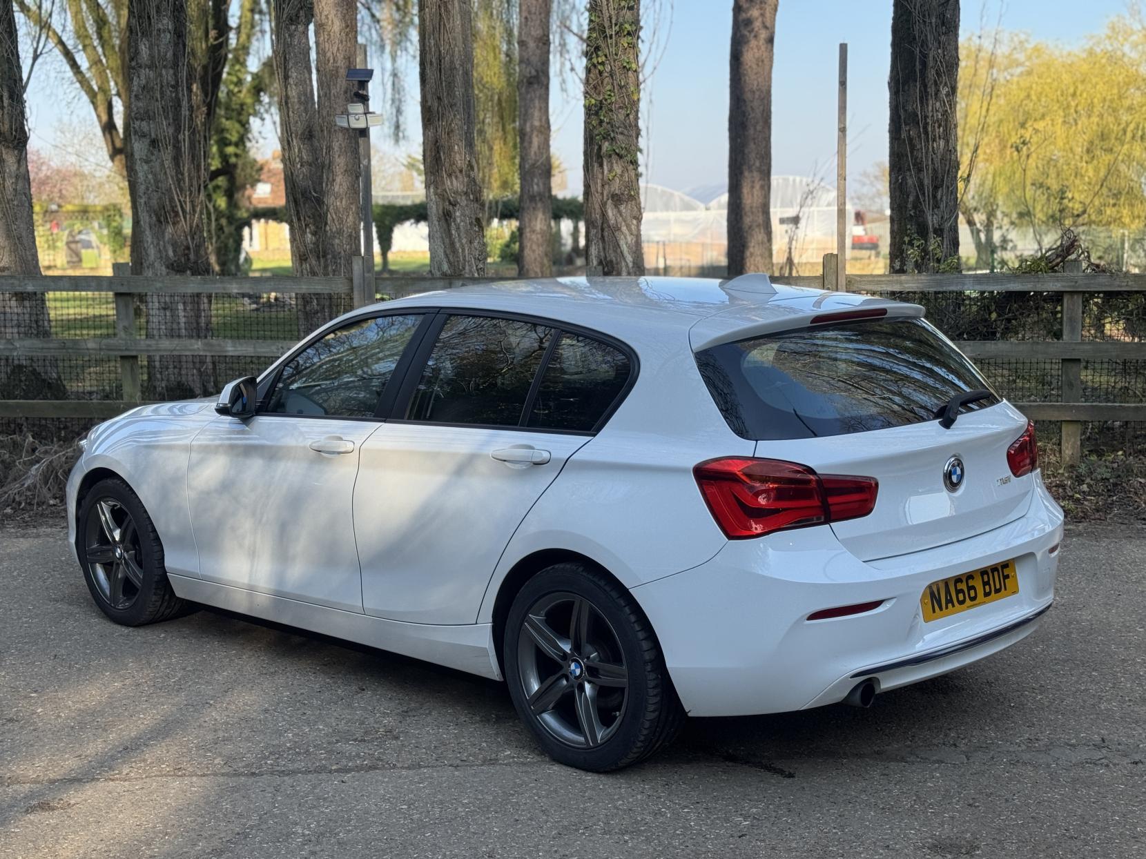 BMW 1 Series 1.5 118i Sport Hatchback 5dr Petrol Manual Euro 6 (s/s) (136 ps)