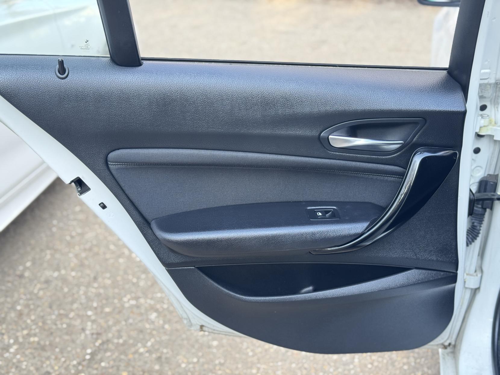 BMW 1 Series 1.5 118i Sport Hatchback 5dr Petrol Manual Euro 6 (s/s) (136 ps)