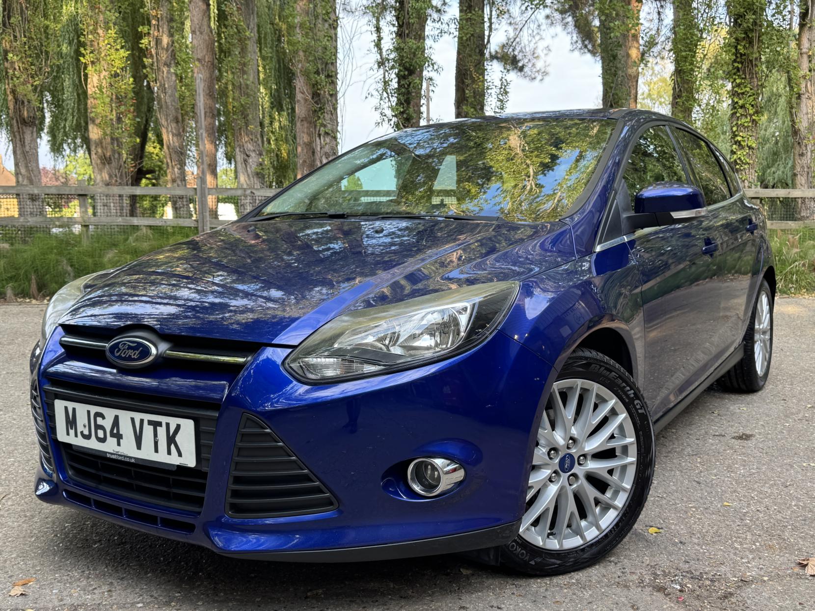 Ford Focus 1.0T EcoBoost Zetec Navigator Hatchback 5dr Petrol Manual Euro 5 (s/s) (100 ps)