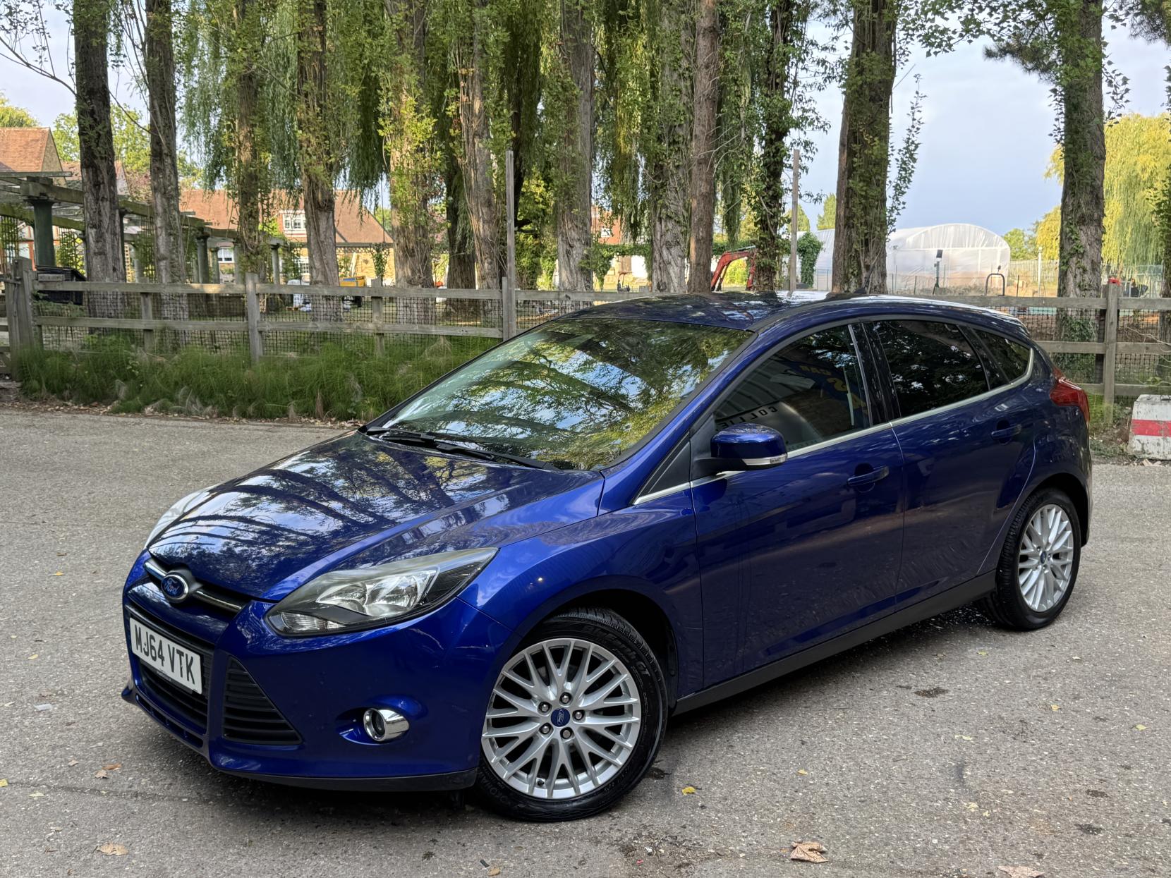 Ford Focus 1.0T EcoBoost Zetec Navigator Hatchback 5dr Petrol Manual Euro 5 (s/s) (100 ps)
