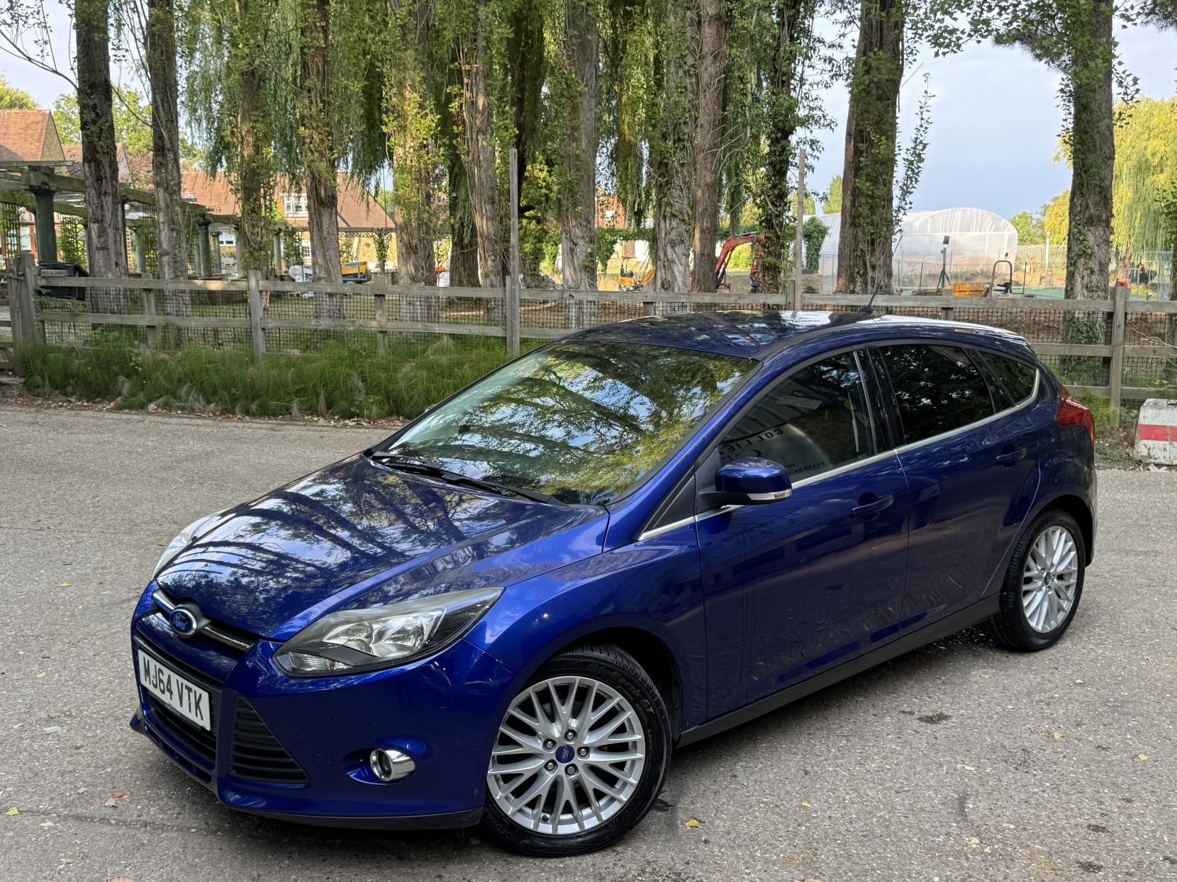 Ford Focus 1.0T EcoBoost Zetec Navigator Hatchback 5dr Petrol Manual Euro 5 (s/s) (100 ps)