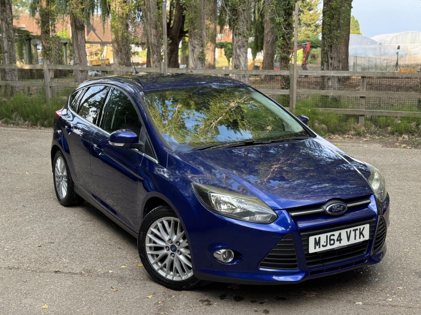 Ford Focus 1.0T EcoBoost Zetec Navigator Hatchback 5dr Petrol Manual Euro 5 (s/s) (100 ps)