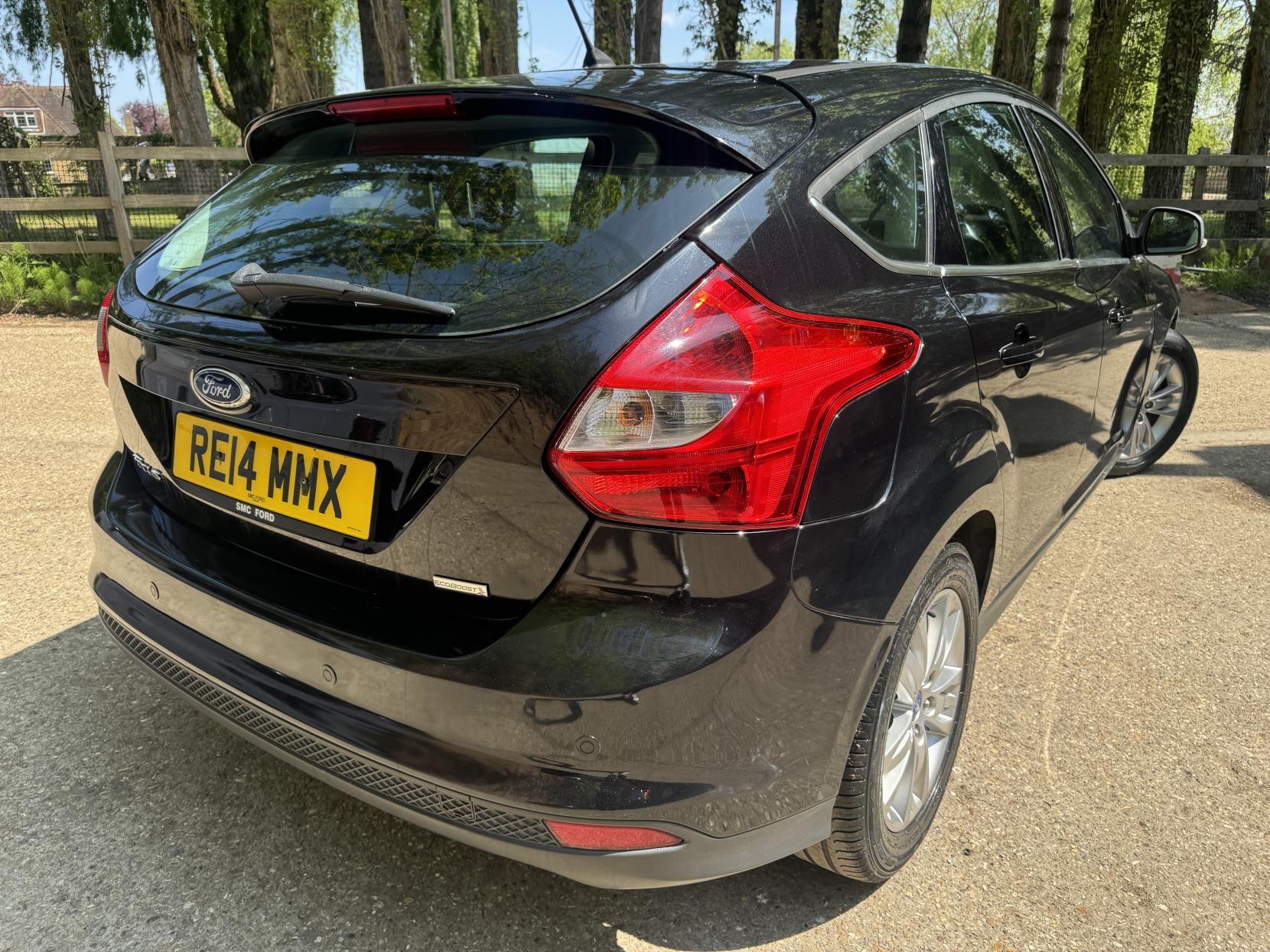 Ford Focus 1.0T EcoBoost Titanium Navigator Hatchback 5dr Petrol Manual Euro 5 (s/s) (125 ps)
