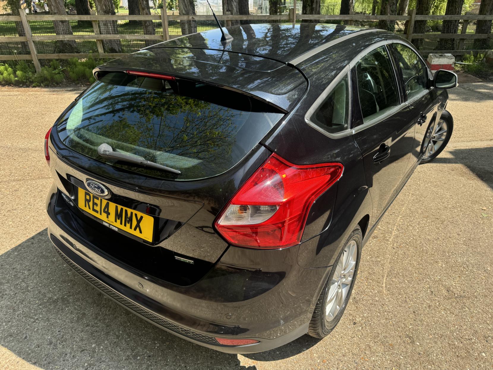 Ford Focus 1.0T EcoBoost Titanium Navigator Hatchback 5dr Petrol Manual Euro 5 (s/s) (125 ps)