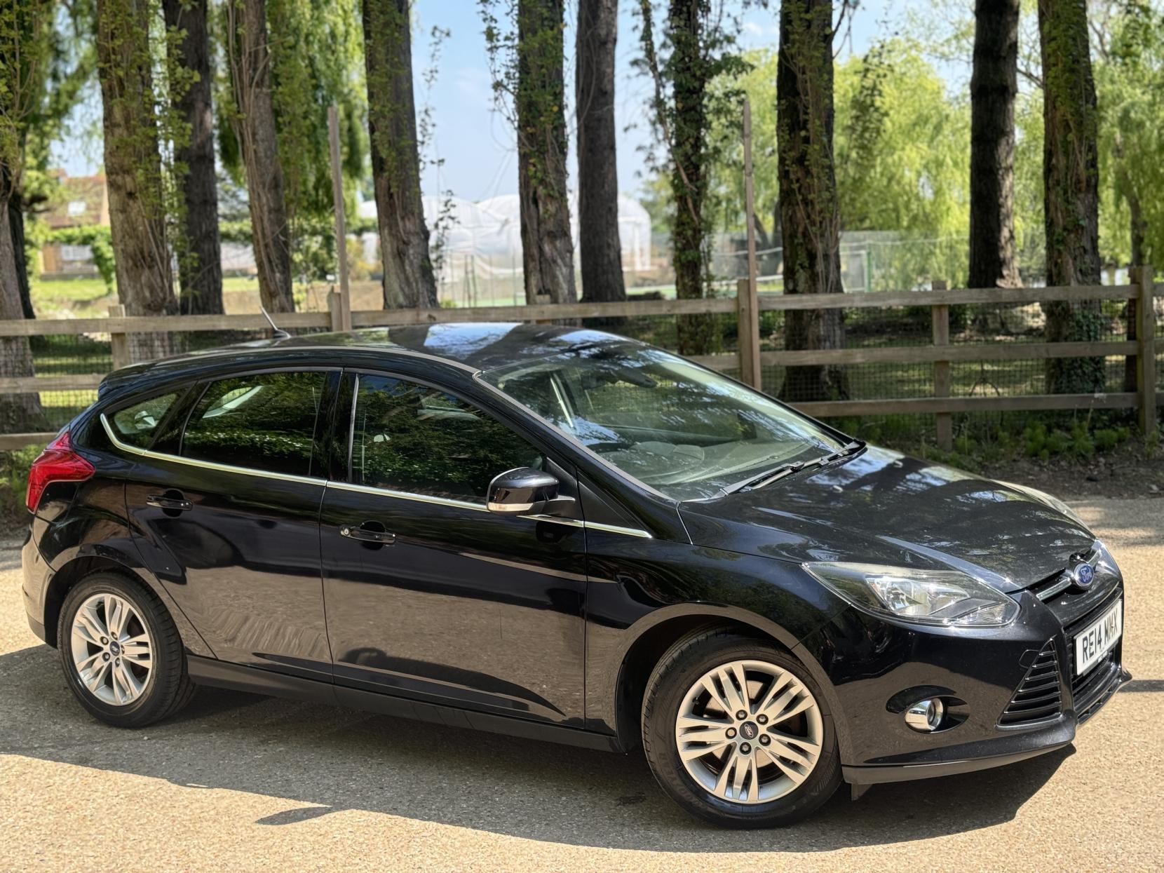 Ford Focus 1.0T EcoBoost Titanium Navigator Hatchback 5dr Petrol Manual Euro 5 (s/s) (125 ps)
