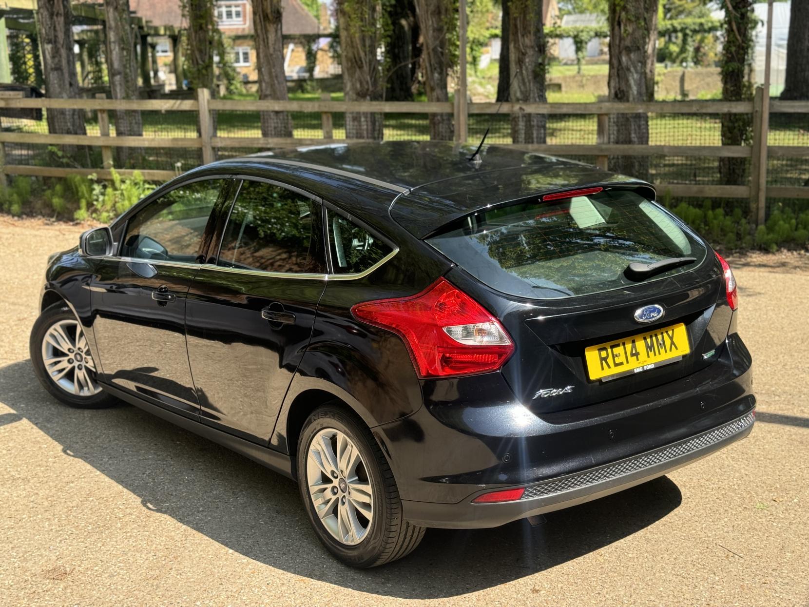 Ford Focus 1.0T EcoBoost Titanium Navigator Hatchback 5dr Petrol Manual Euro 5 (s/s) (125 ps)