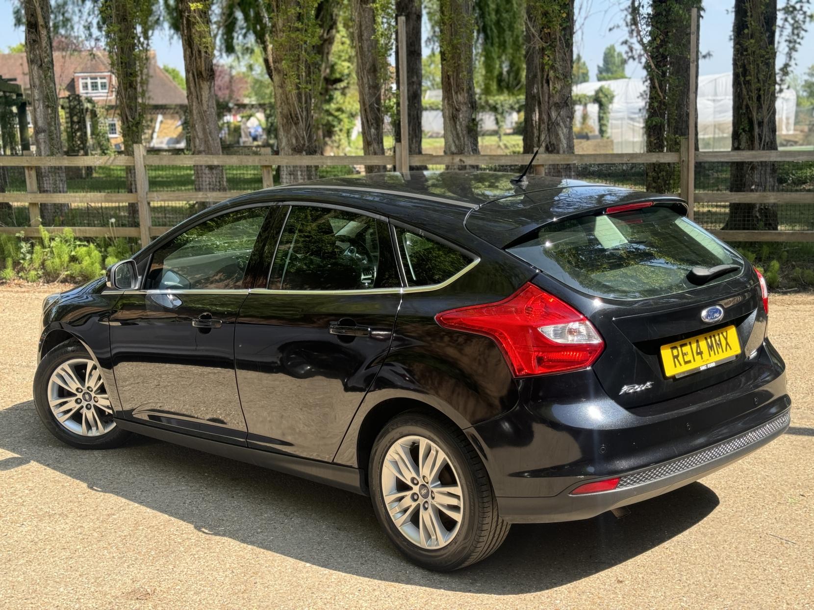 Ford Focus 1.0T EcoBoost Titanium Navigator Hatchback 5dr Petrol Manual Euro 5 (s/s) (125 ps)