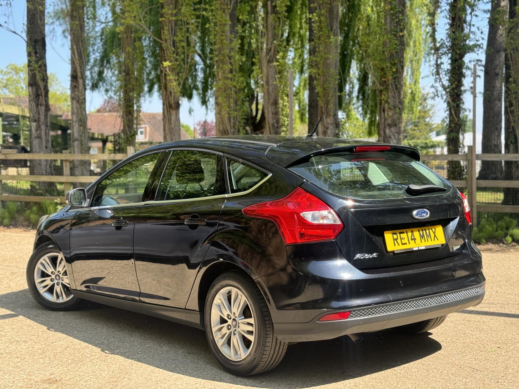 Ford Focus 1.0T EcoBoost Titanium Navigator Hatchback 5dr Petrol Manual Euro 5 (s/s) (125 ps)