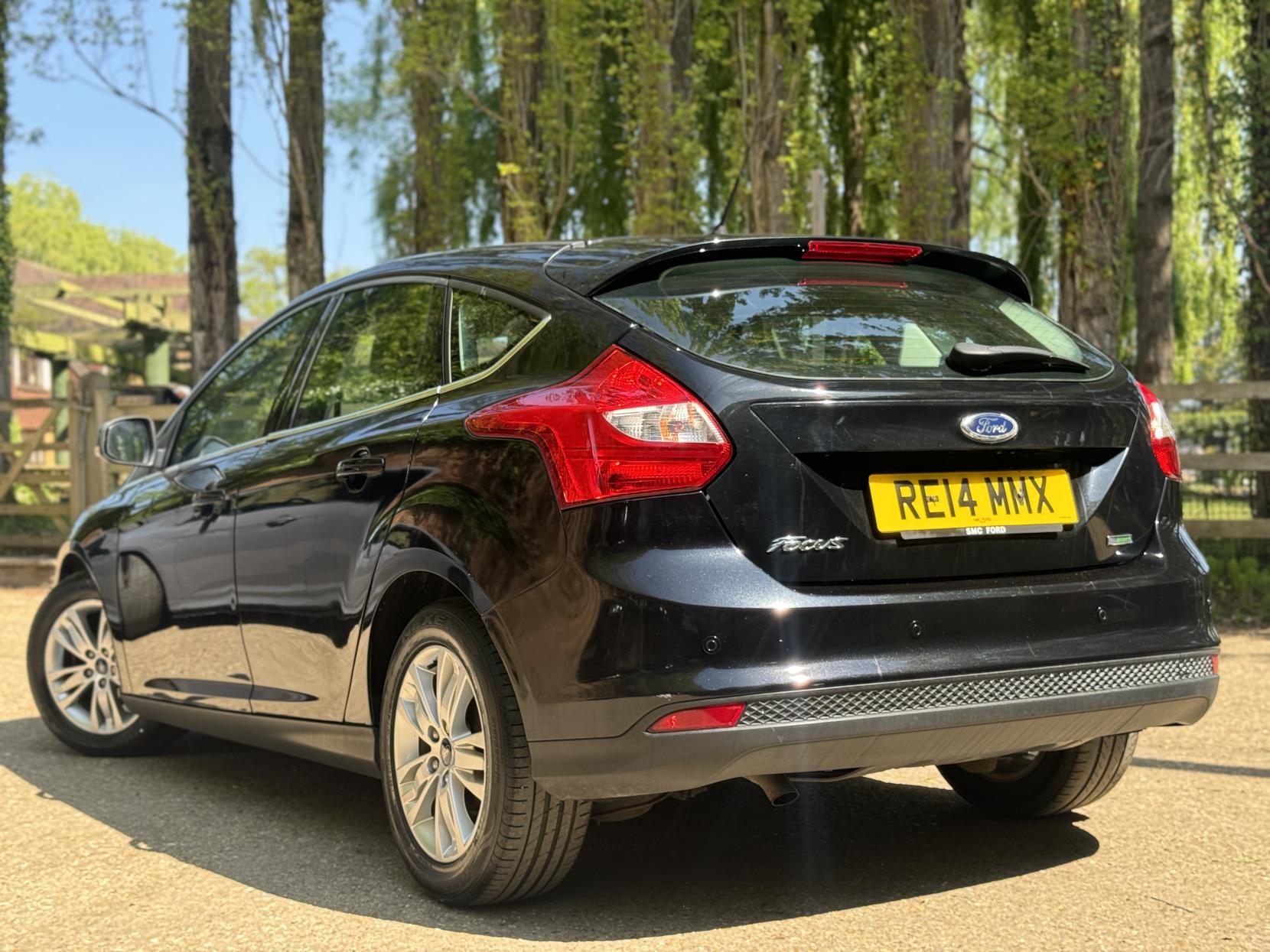 Ford Focus 1.0T EcoBoost Titanium Navigator Hatchback 5dr Petrol Manual Euro 5 (s/s) (125 ps)