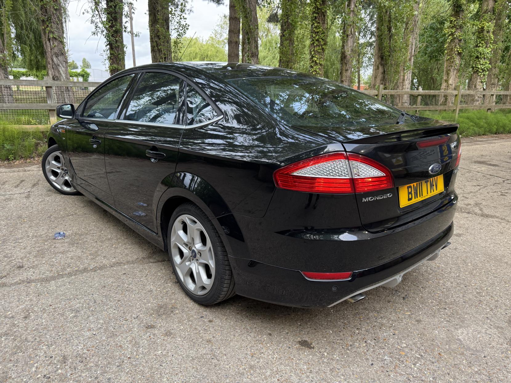 Ford Mondeo 2.0 EcoBoost Titanium X Sport Hatchback 5dr Petrol Powershift (179 g/km, 200 bhp)