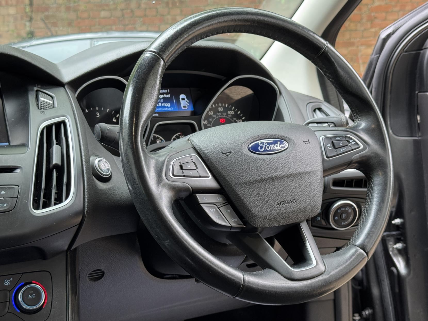 Ford Focus 2.0 TDCi Titanium Estate 5dr Diesel Manual Euro 6 (s/s) (150 ps)
