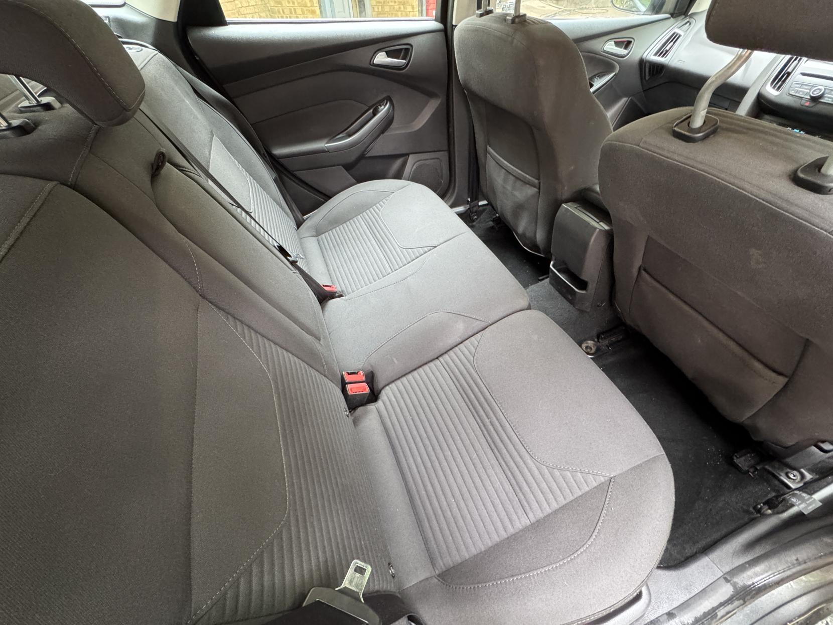 Ford Focus 2.0 TDCi Titanium Estate 5dr Diesel Manual Euro 6 (s/s) (150 ps)