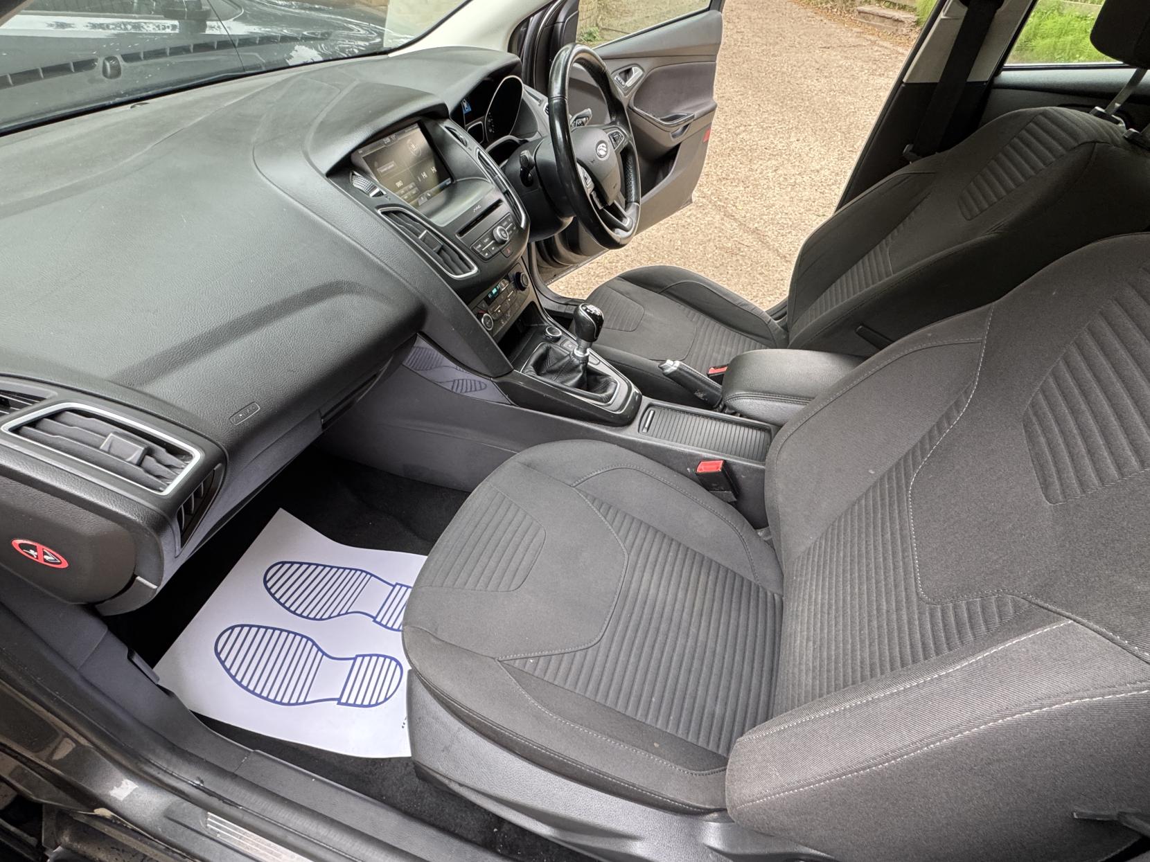Ford Focus 2.0 TDCi Titanium Estate 5dr Diesel Manual Euro 6 (s/s) (150 ps)