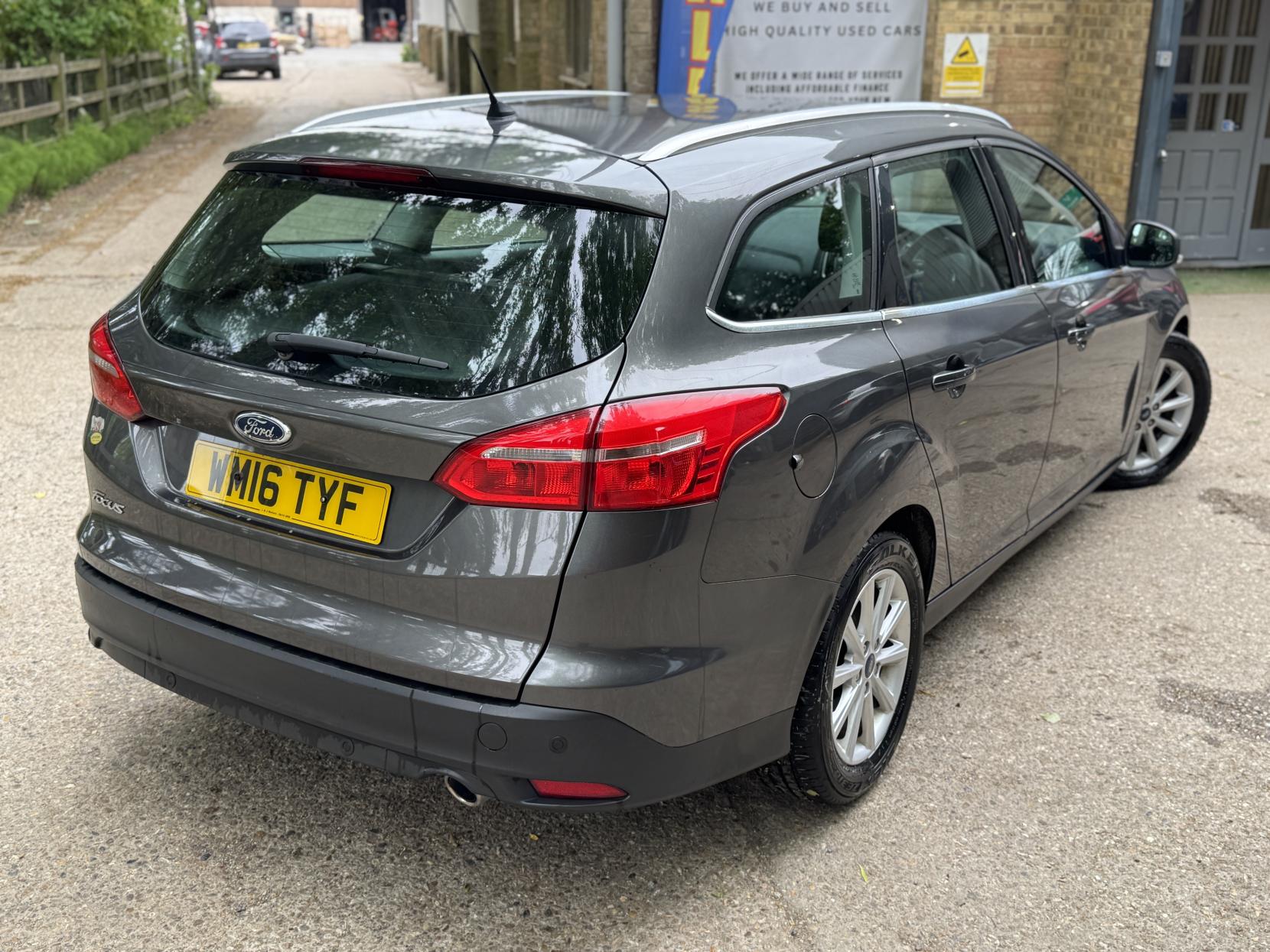Ford Focus 2.0 TDCi Titanium Estate 5dr Diesel Manual Euro 6 (s/s) (150 ps)