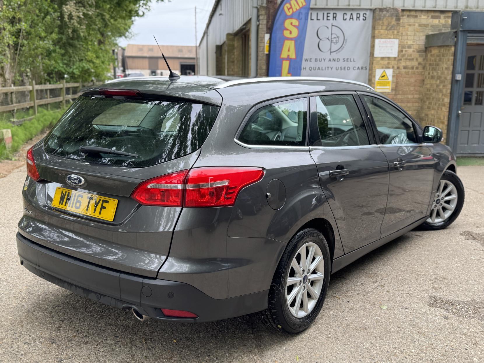 Ford Focus 2.0 TDCi Titanium Estate 5dr Diesel Manual Euro 6 (s/s) (150 ps)