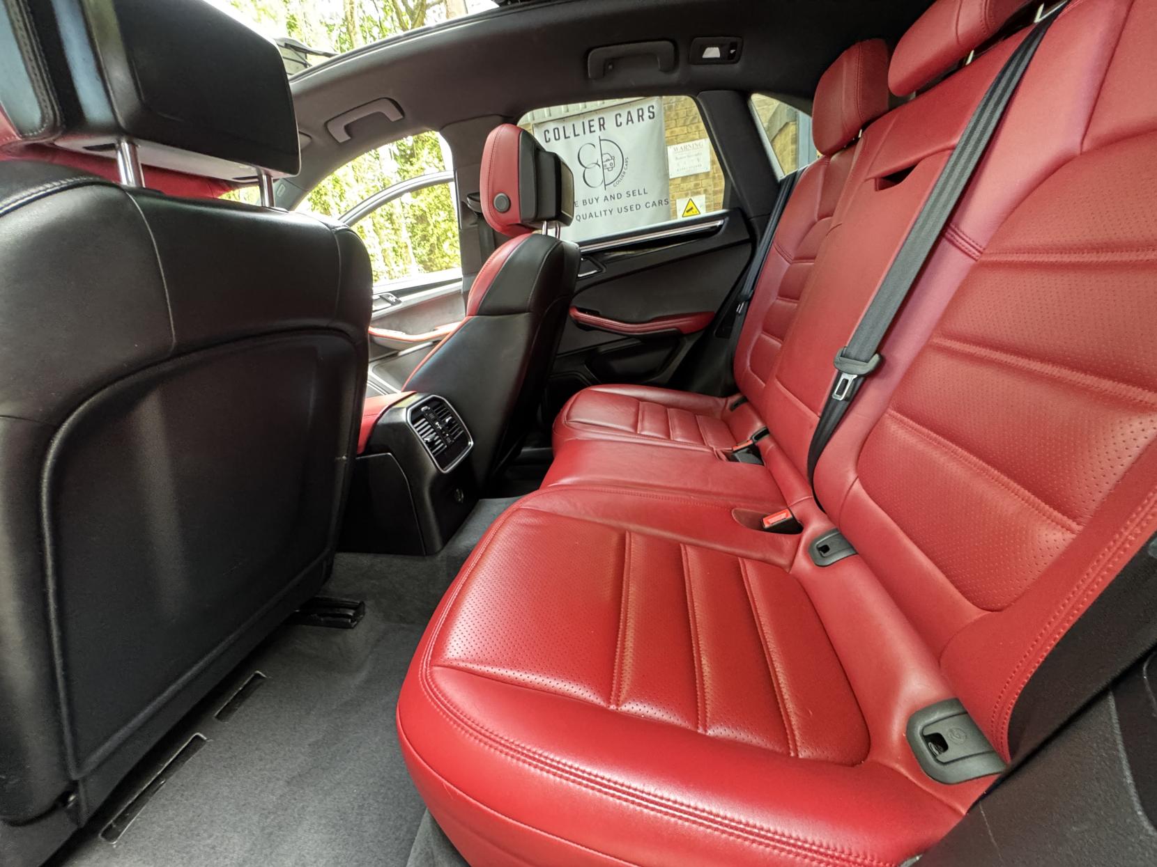 Porsche Macan 3.0 TD V6 S SUV 5dr Diesel PDK 4WD Euro 6 (s/s) (258 ps)