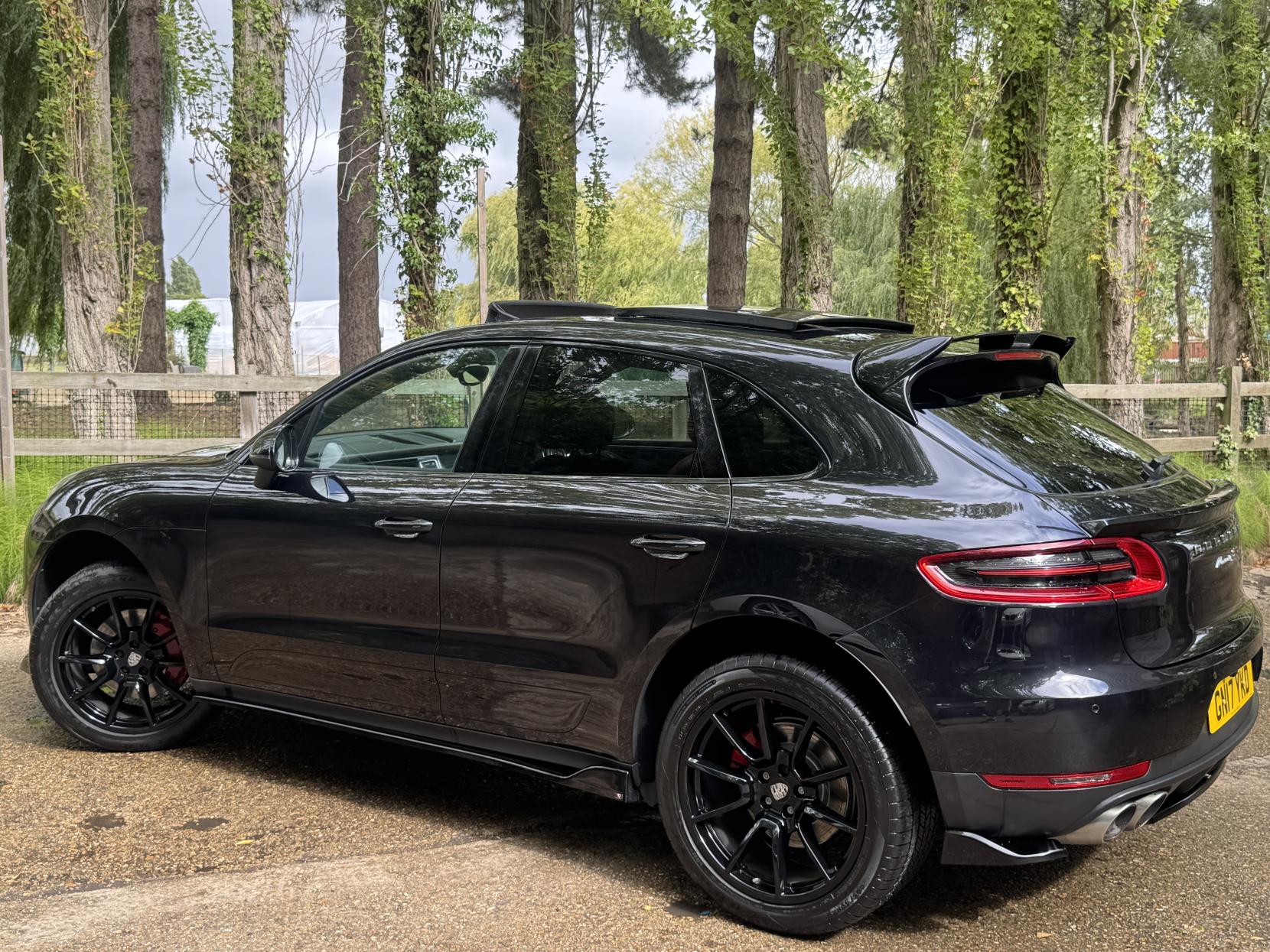 Porsche Macan 3.0 TD V6 S SUV 5dr Diesel PDK 4WD Euro 6 (s/s) (258 ps)