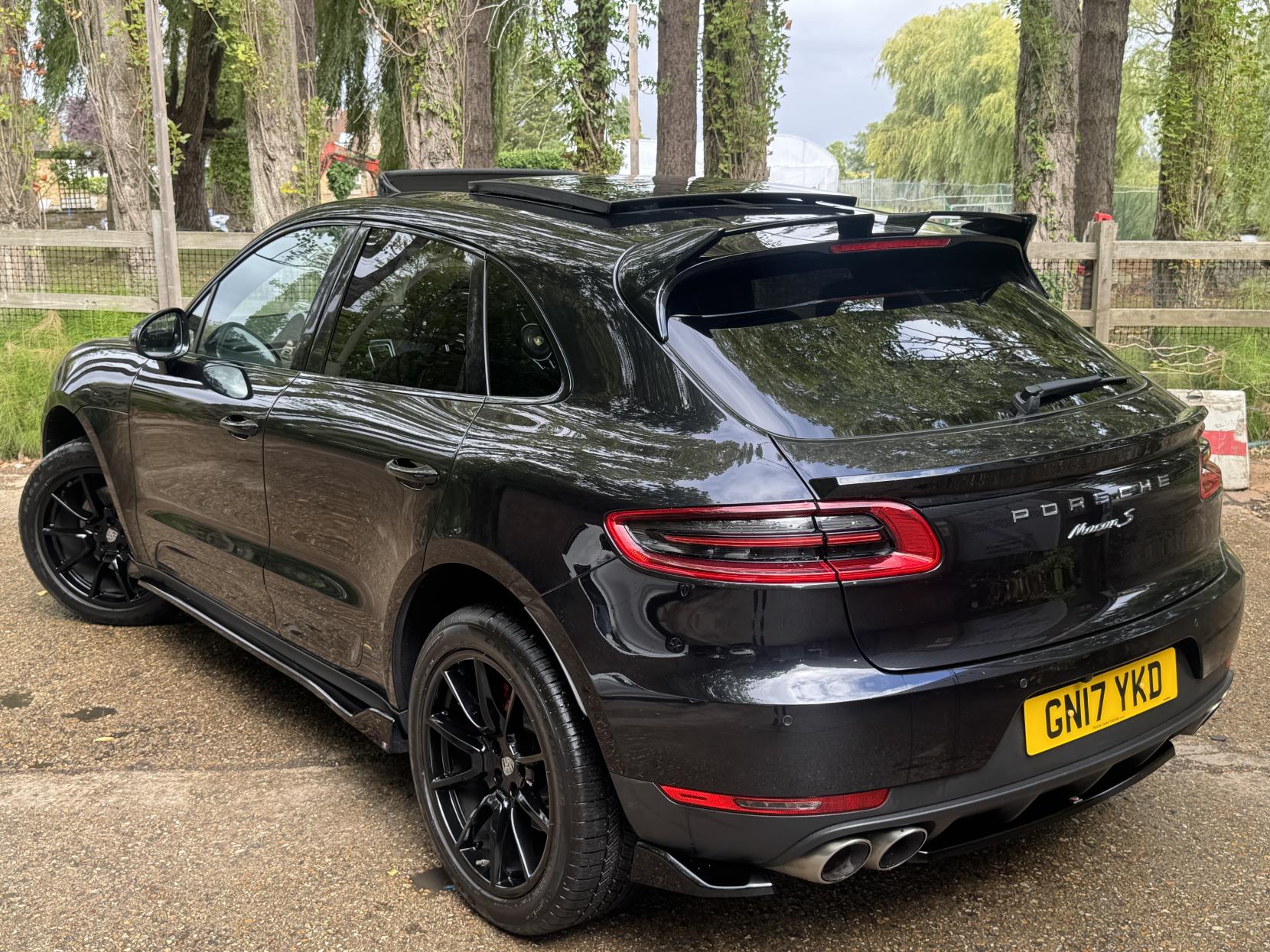 Porsche Macan 3.0 TD V6 S SUV 5dr Diesel PDK 4WD Euro 6 (s/s) (258 ps)