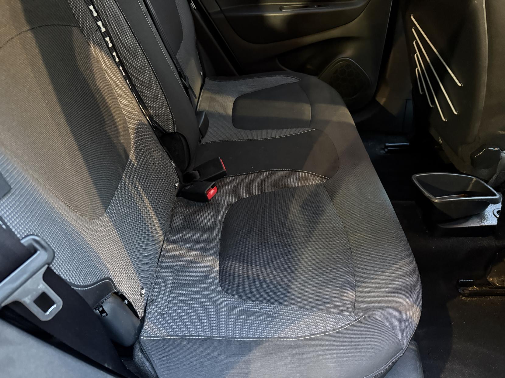 Renault Captur 1.2 TCe ENERGY Dynamique S Nav SUV 5dr Petrol Manual Euro 6 (s/s) (120 ps)