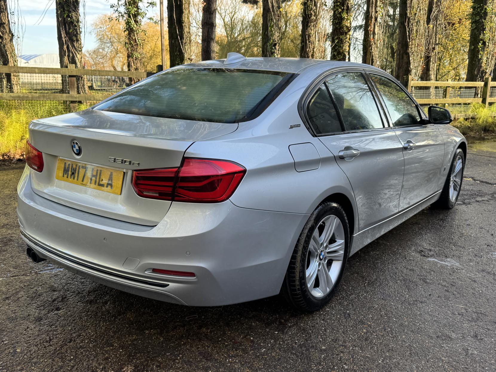 BMW 3 Series 2.0 330e 7.6kWh Sport Saloon 4dr Petrol Plug-in Hybrid Auto Euro 6 (s/s) (252 ps)