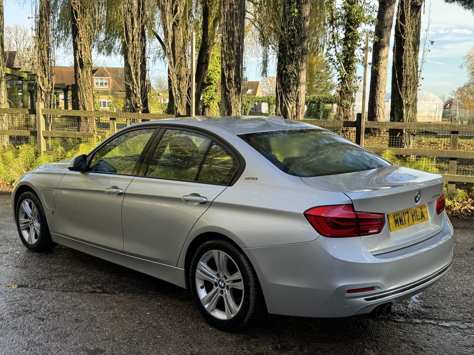 BMW 3 Series 2.0 330e 7.6kWh Sport Saloon 4dr Petrol Plug-in Hybrid Auto Euro 6 (s/s) (252 ps)