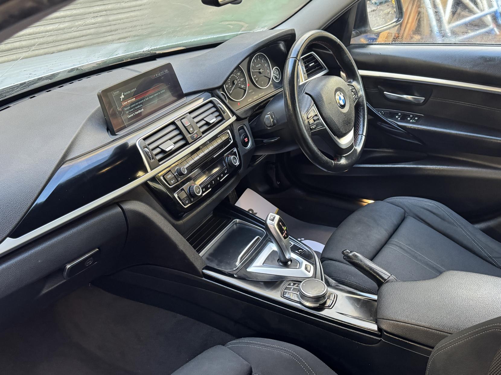 BMW 3 Series 2.0 330e 7.6kWh Sport Saloon 4dr Petrol Plug-in Hybrid Auto Euro 6 (s/s) (252 ps)