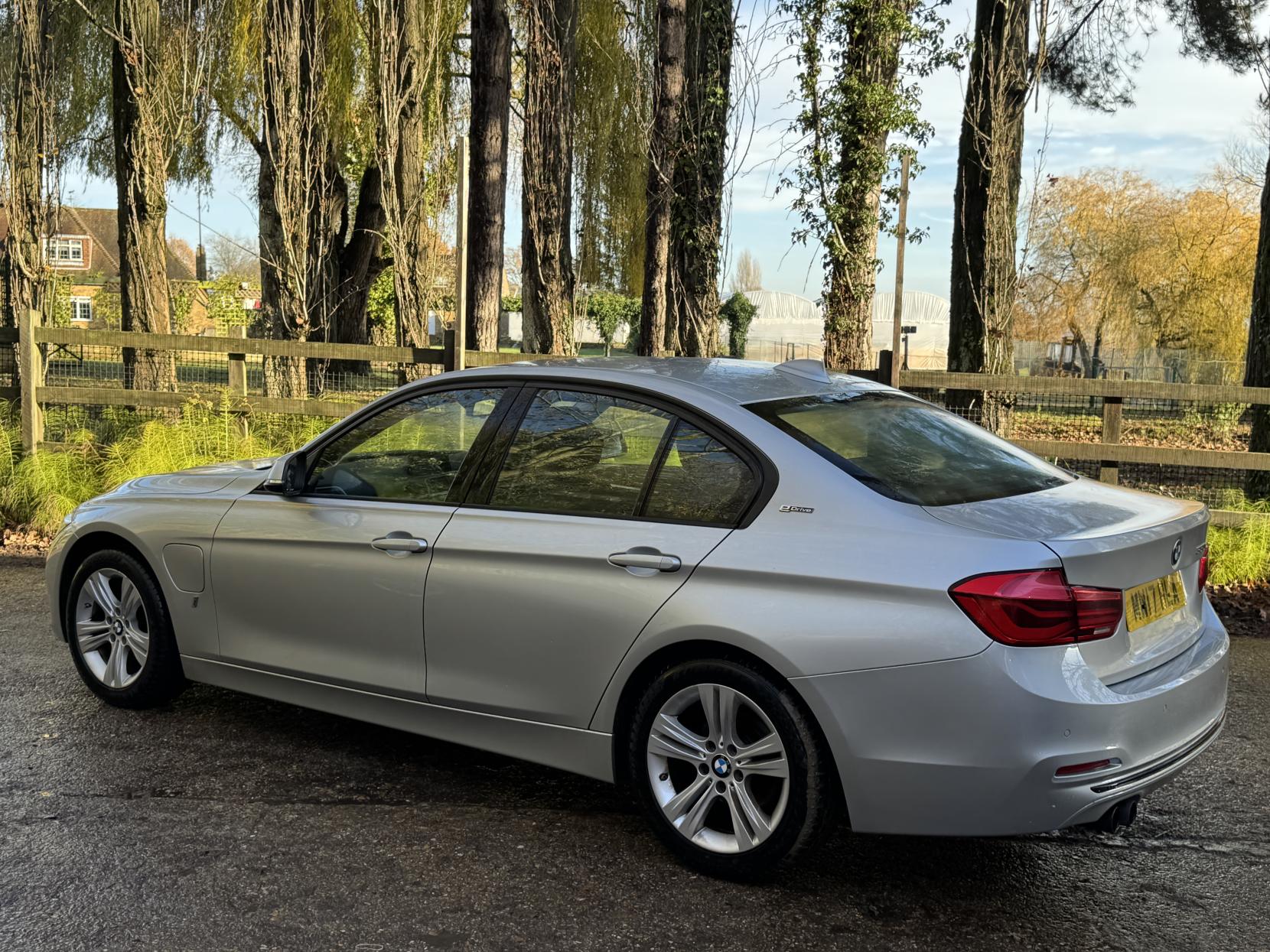 BMW 3 Series 2.0 330e 7.6kWh Sport Saloon 4dr Petrol Plug-in Hybrid Auto Euro 6 (s/s) (252 ps)