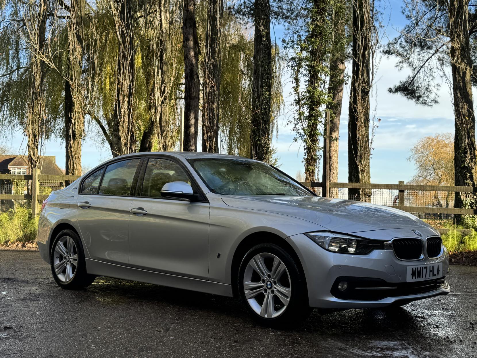 BMW 3 Series 2.0 330e 7.6kWh Sport Saloon 4dr Petrol Plug-in Hybrid Auto Euro 6 (s/s) (252 ps)